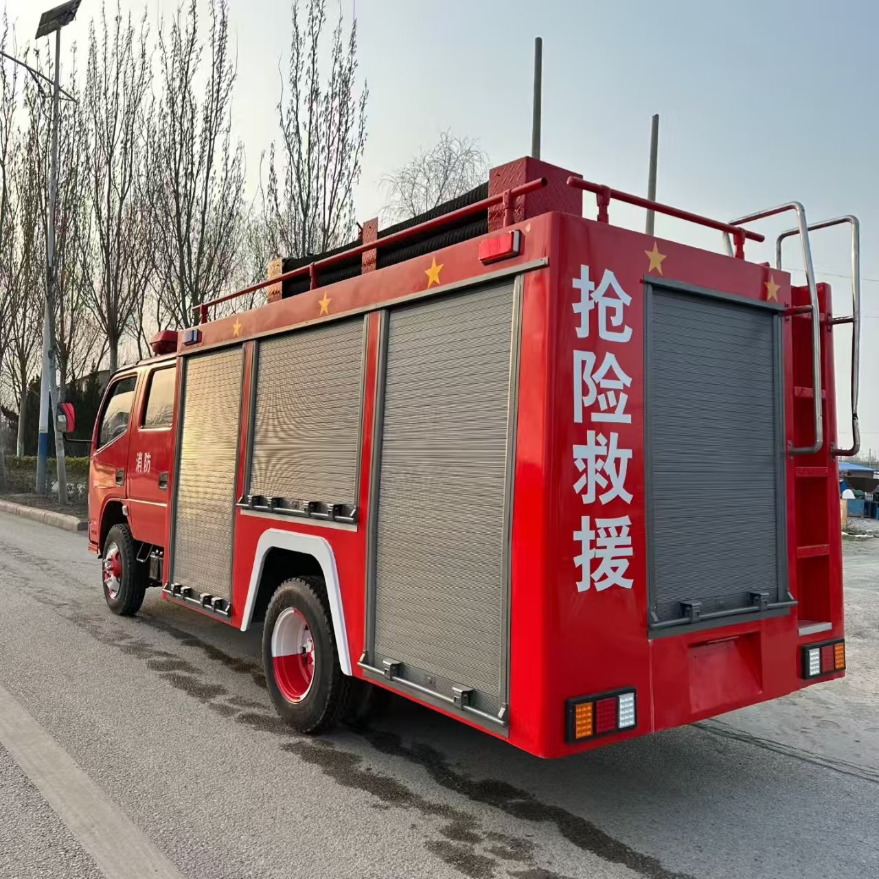 Fire truck, foam water tank, dry powder, airport nest spray, etc. Fire truck, special duty fire truck, security type fire truck