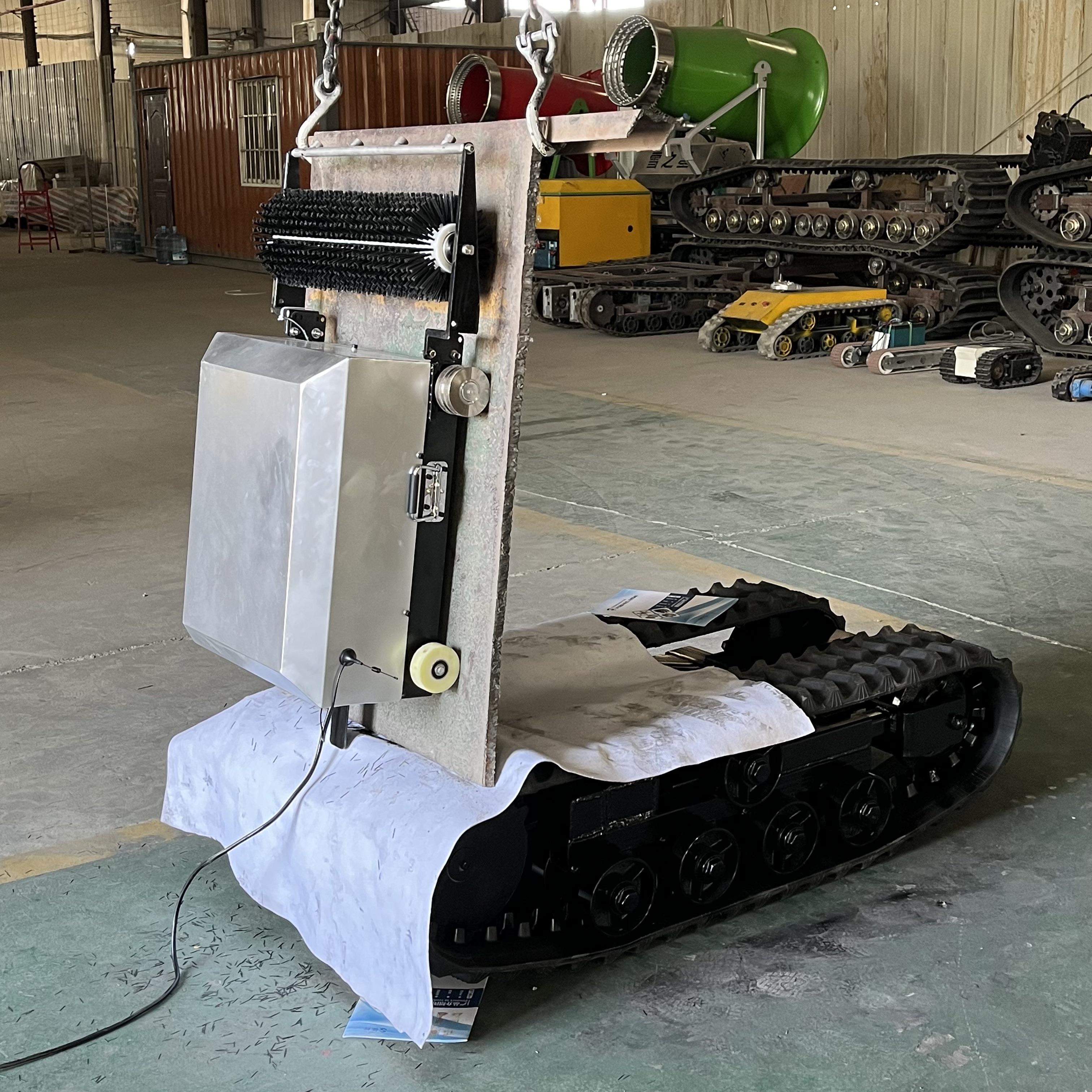 Wall-climbing Cleaning Robot