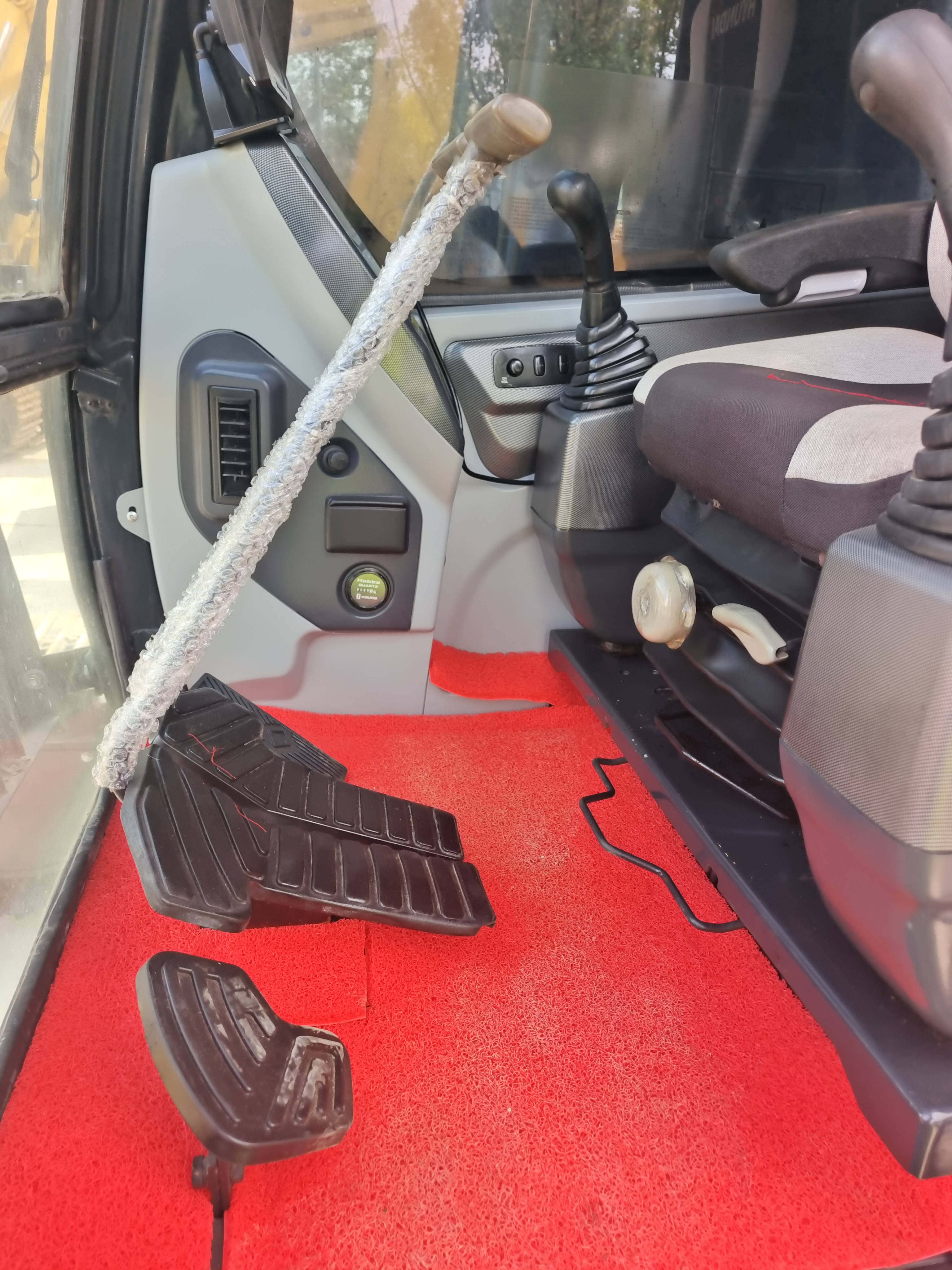 HYUNDAI HX220 HD