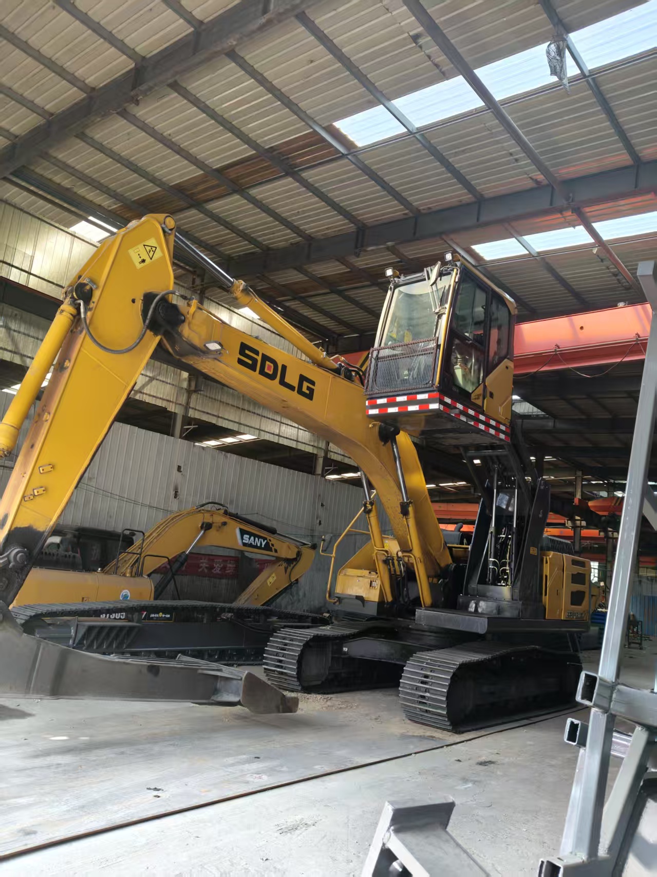 Excavator Lifting Cab Railway Coal Leveler 2.5m Lifting Material Grabber & Steel Grapple