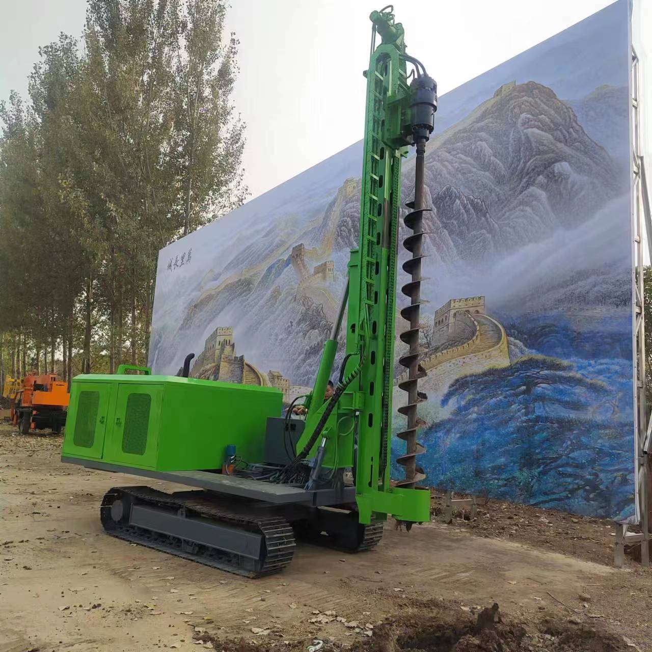 Crawler Type Photovoltaic Drilling Rig Piling and Drilling Equipment for PV Power Station