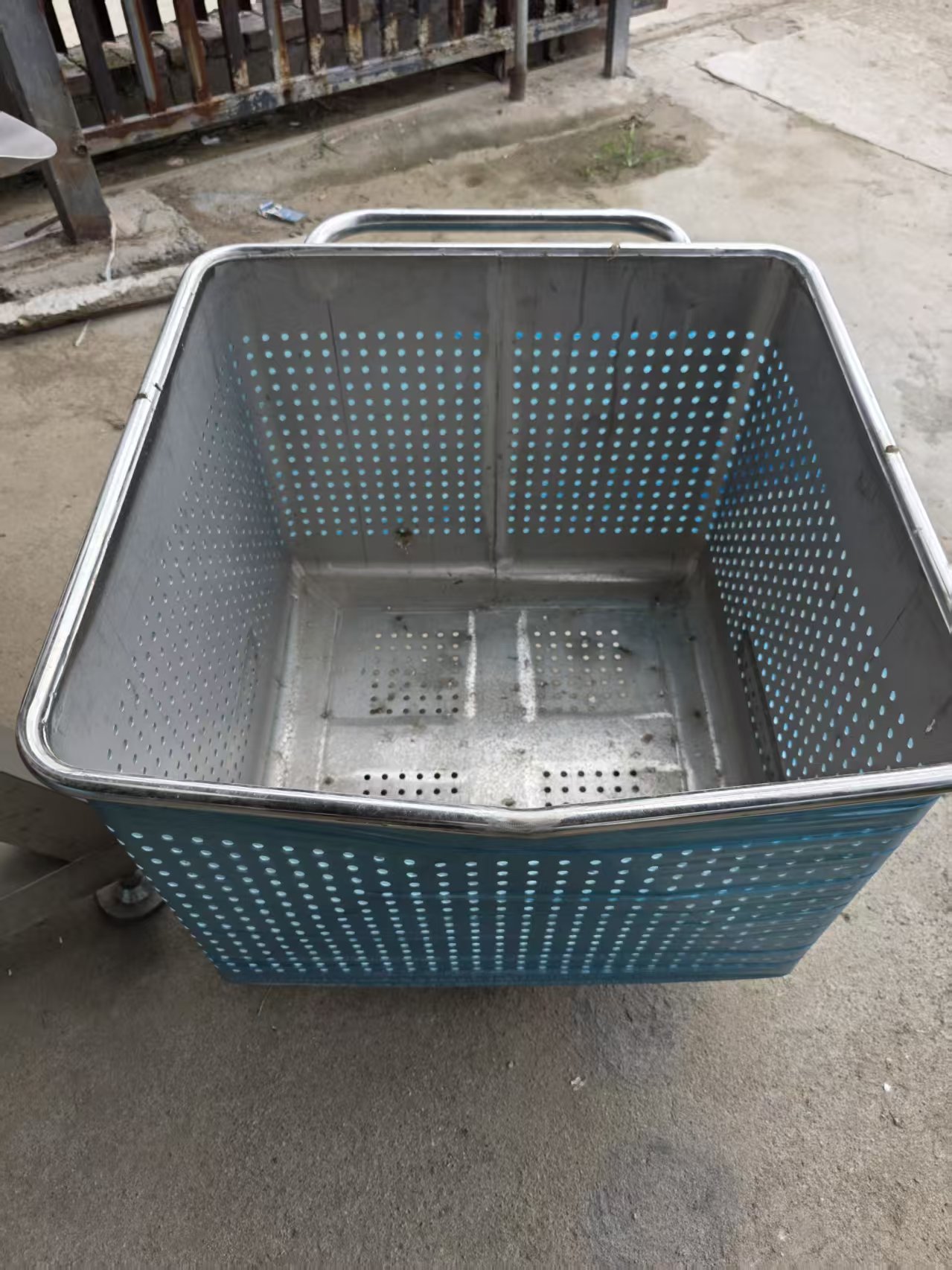 200L/400L Stainless Steel Tote Cart Food-grade Material Transport Cart