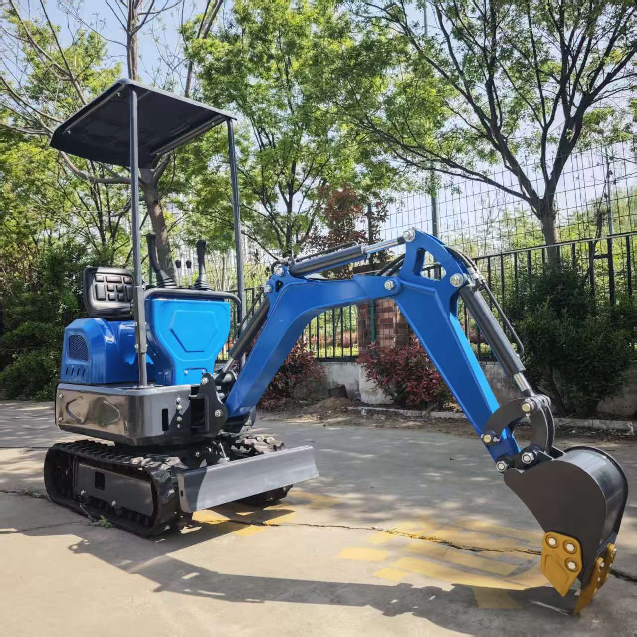 XN-10 Ultra-mini Crawler Excavator Small Digger for Farm Use