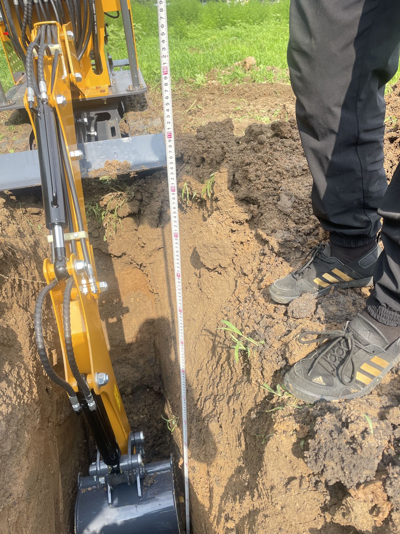 Model 08 Multi-functional Mini Crawler Excavator for Orchard & Farmland