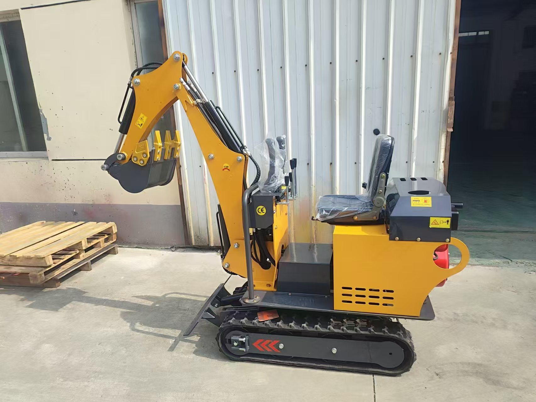 Model 08 Multi-functional Mini Crawler Excavator for Orchard & Farmland