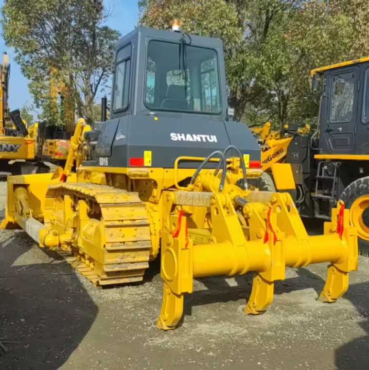 Shantui SD32 Bulldozer