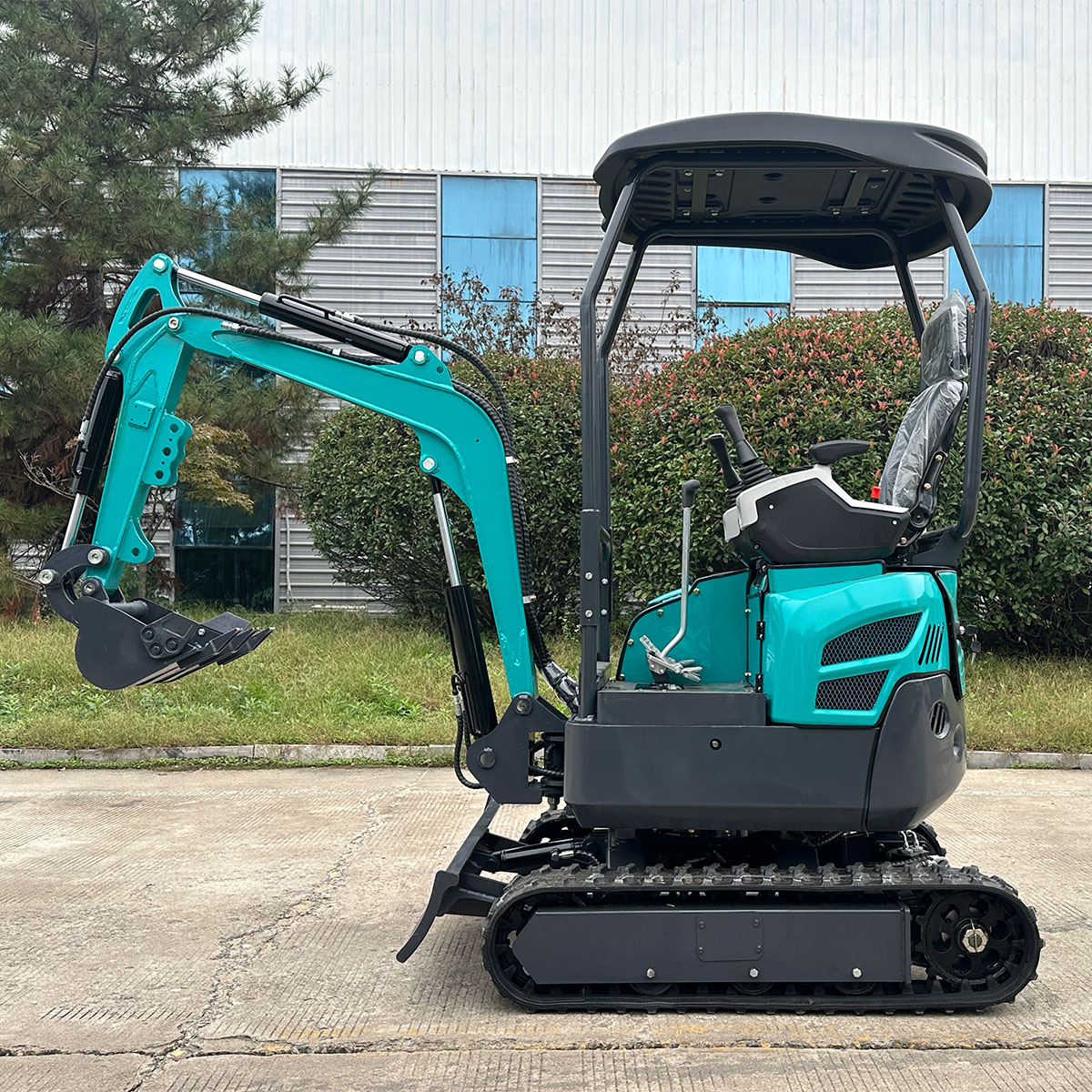 Mini Elephant ME17 Mini Excavator 1.7 Ton for Mountain Land Reclamation & Indoor Renovation Demolition