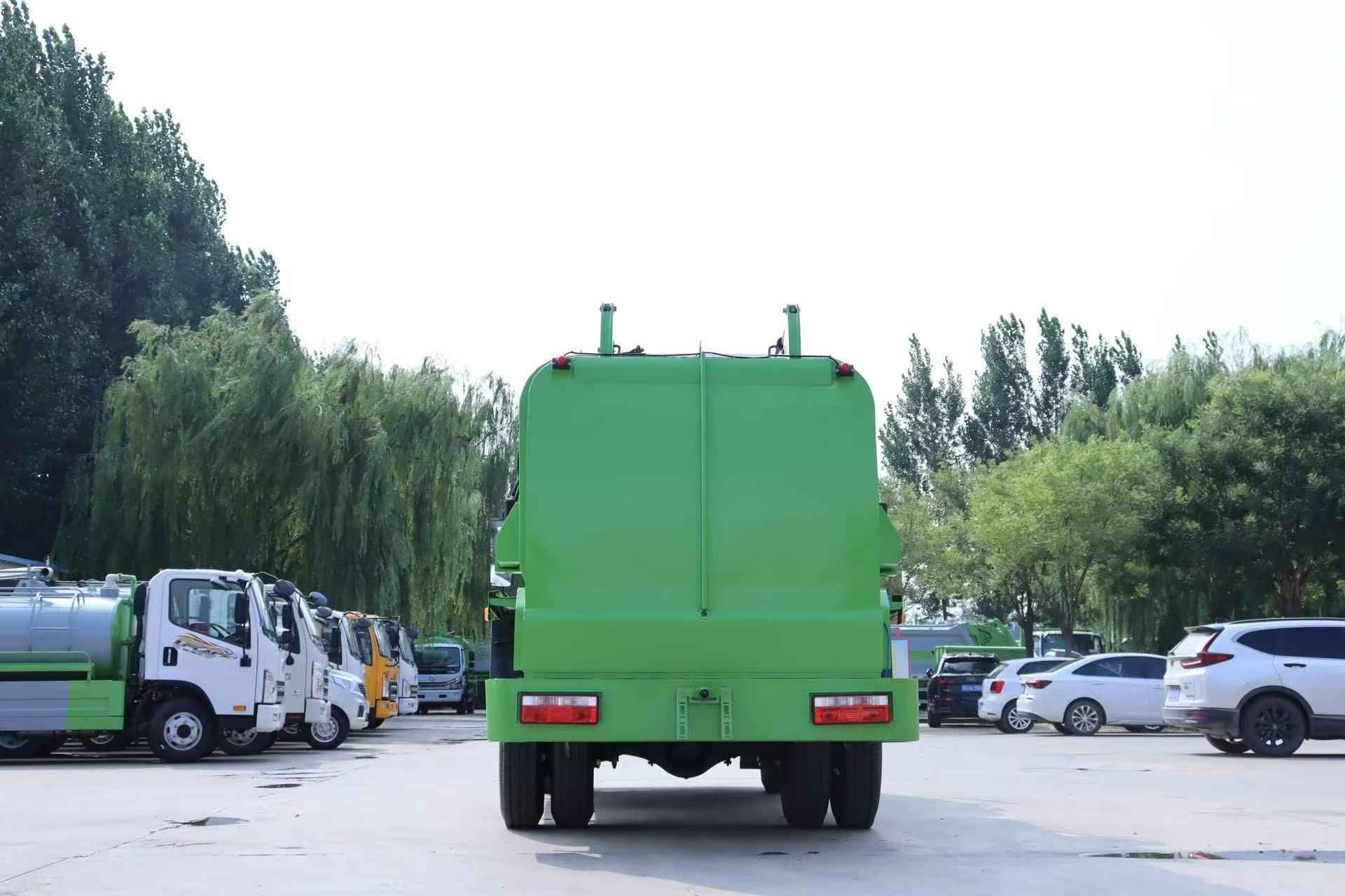 Dongfeng Furuika Direct Manufacturer 4x2 8 Cubic Manual Diesel Engine Recycling Food Waste Dry-Wet Separation Garbage Treatment