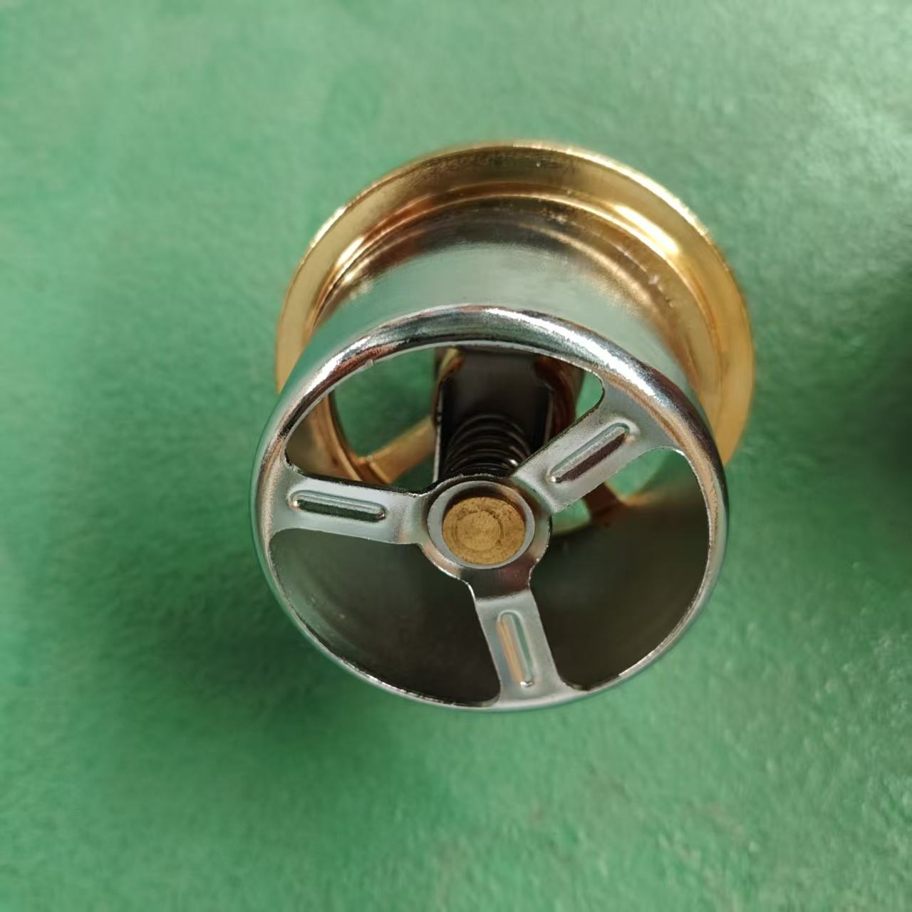 Thermostat D65 Bulldozer 6745-61-1111