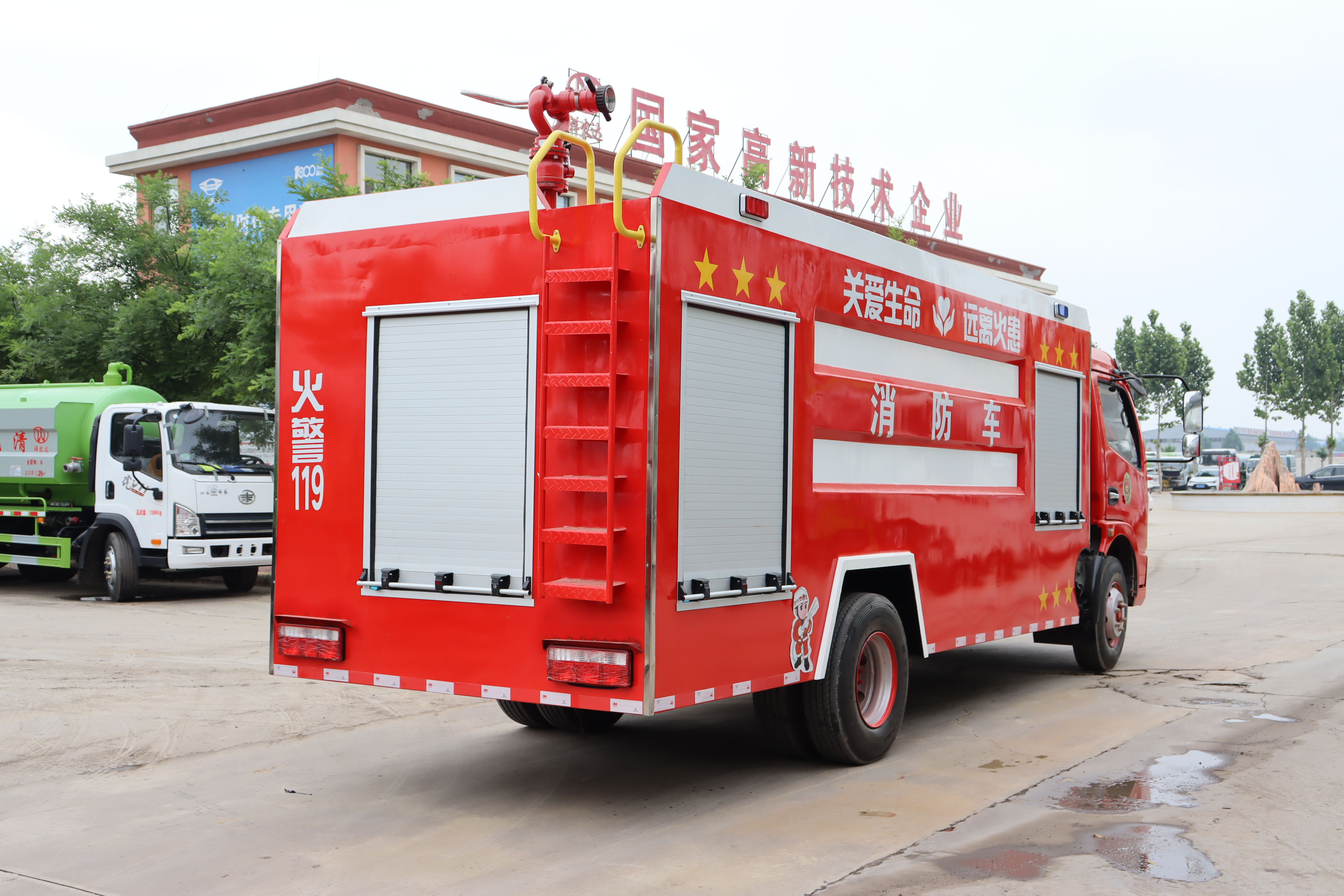 New Dongfeng 4x2 Diesel Pumper Fire Truck with High-Pressure Jet-Long Endurance Efficient for Municipal/Industrial Fire Rescue