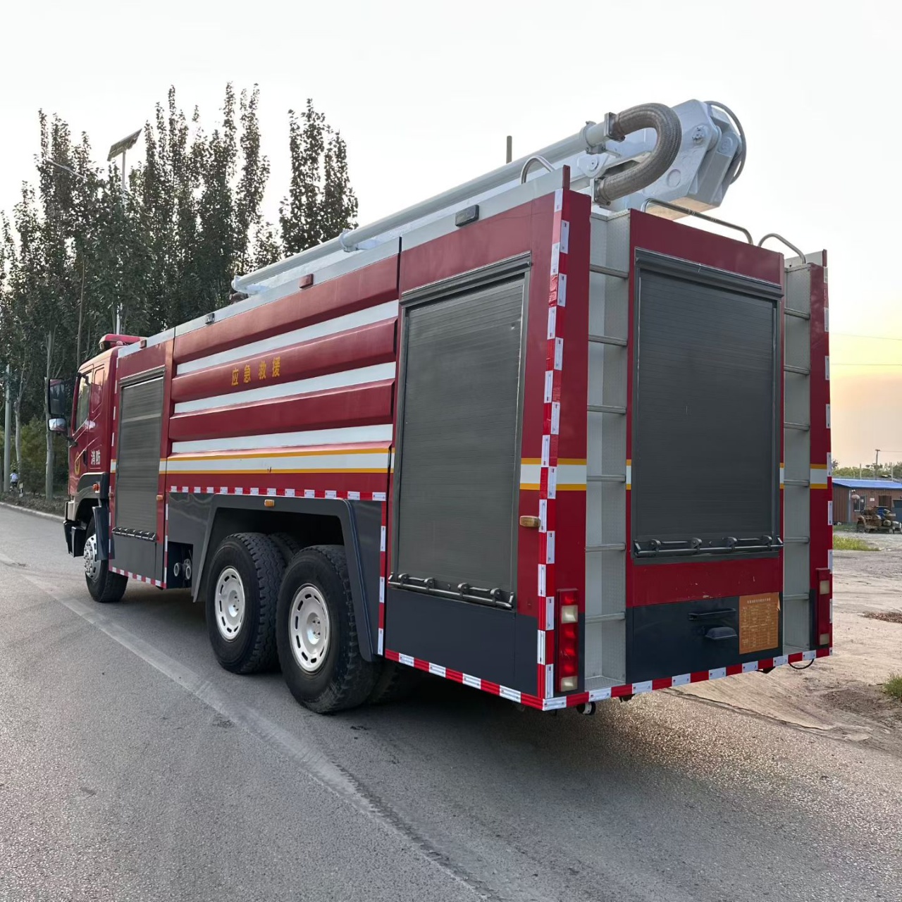 JP16 High Spray Foam Fire Truck 12m³ Tank 310HP HOWO Chassis For Sale