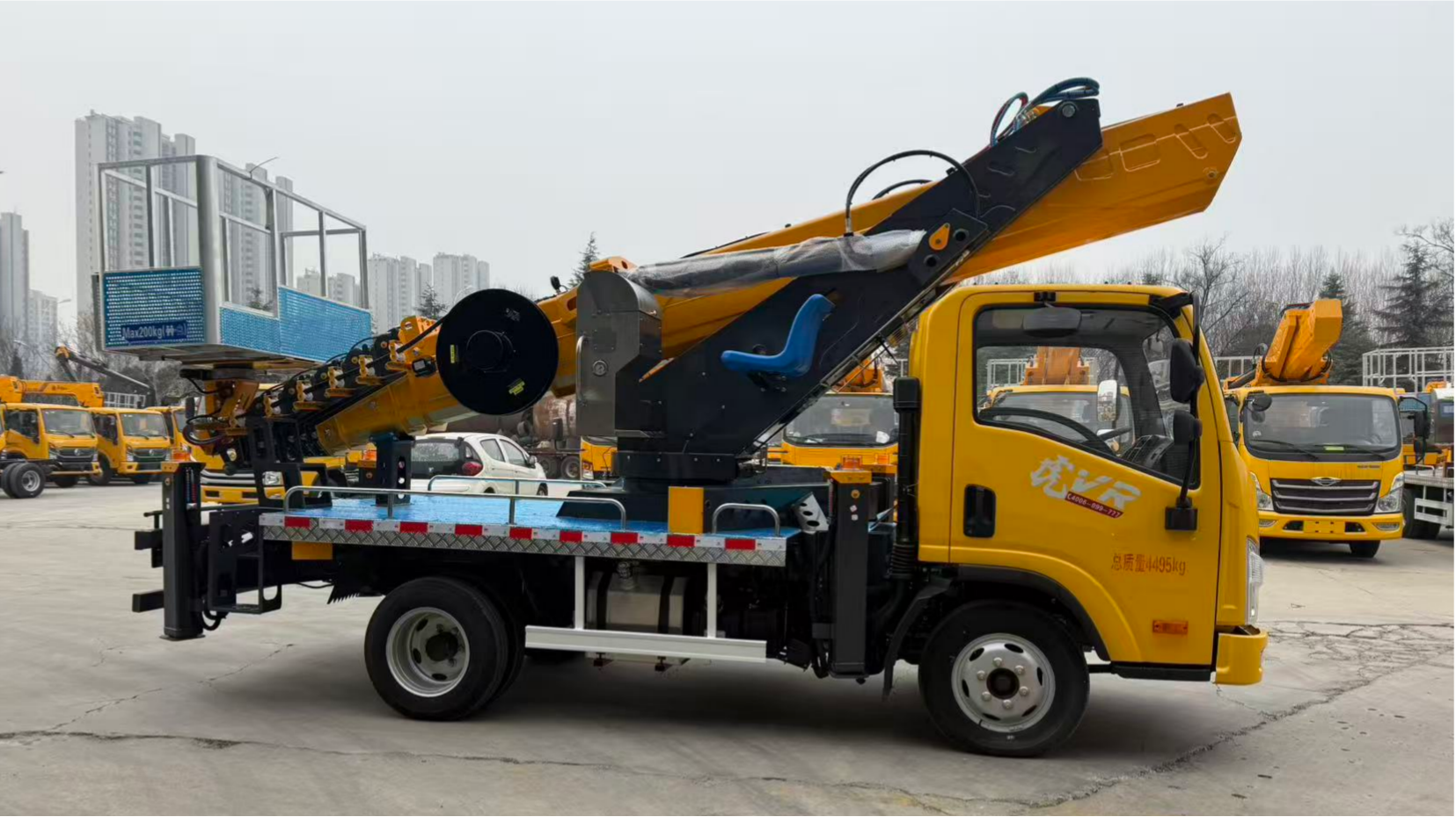 Huajin Heavy Industry FAW Jiefang Blue Plate GK35 Aerial Work Truck