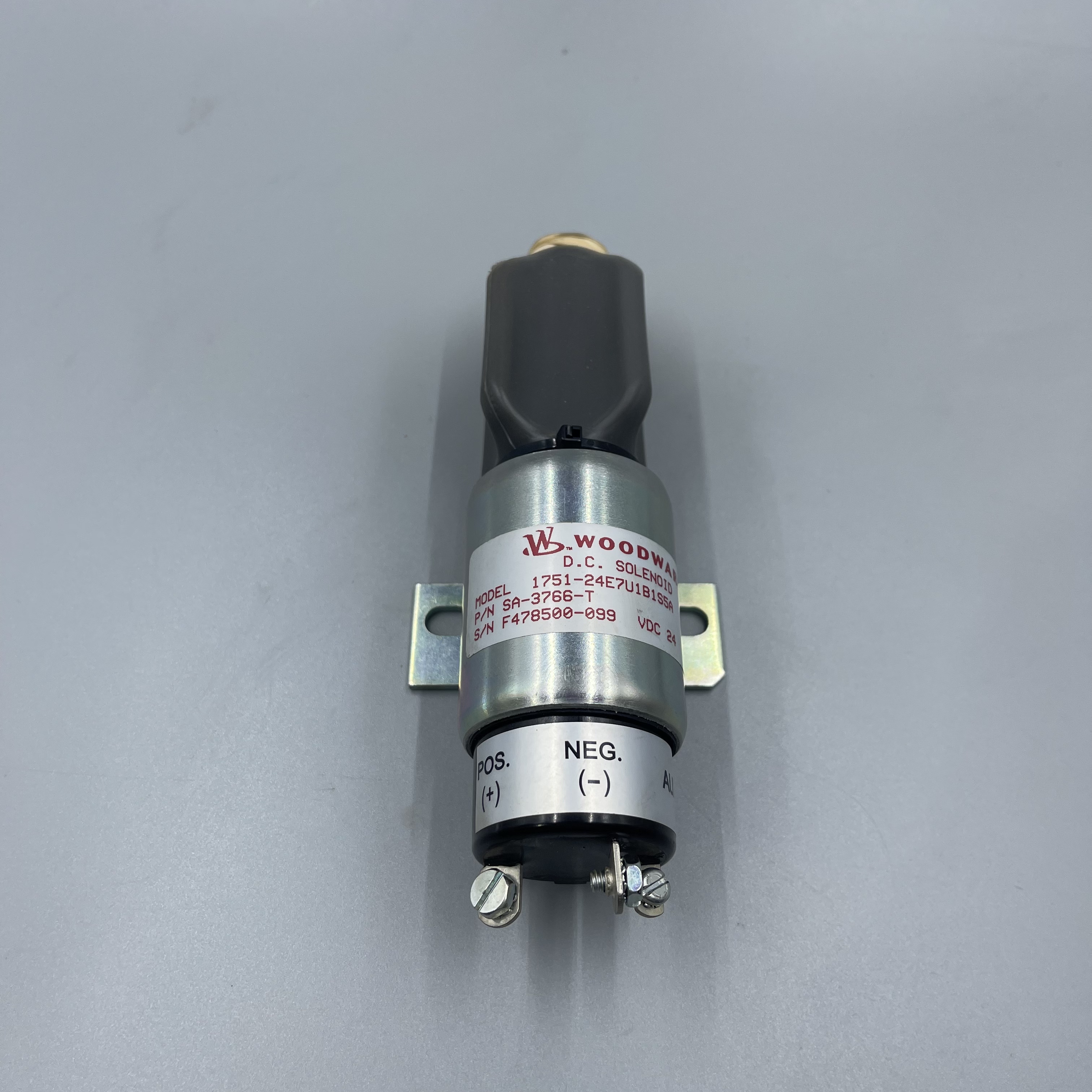 Source factory 600-815-7550 valve is suitable for Komatsu HD405-8 mining truck dump truck parts
