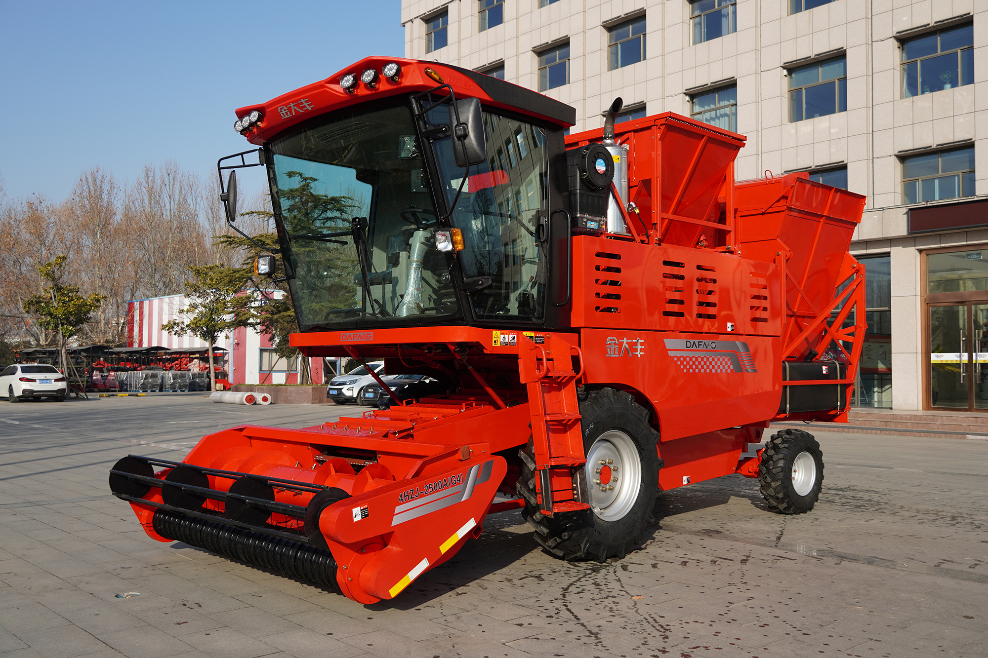 Peanut Harvester | High Efficiency Peanut Digging & Picking Machine