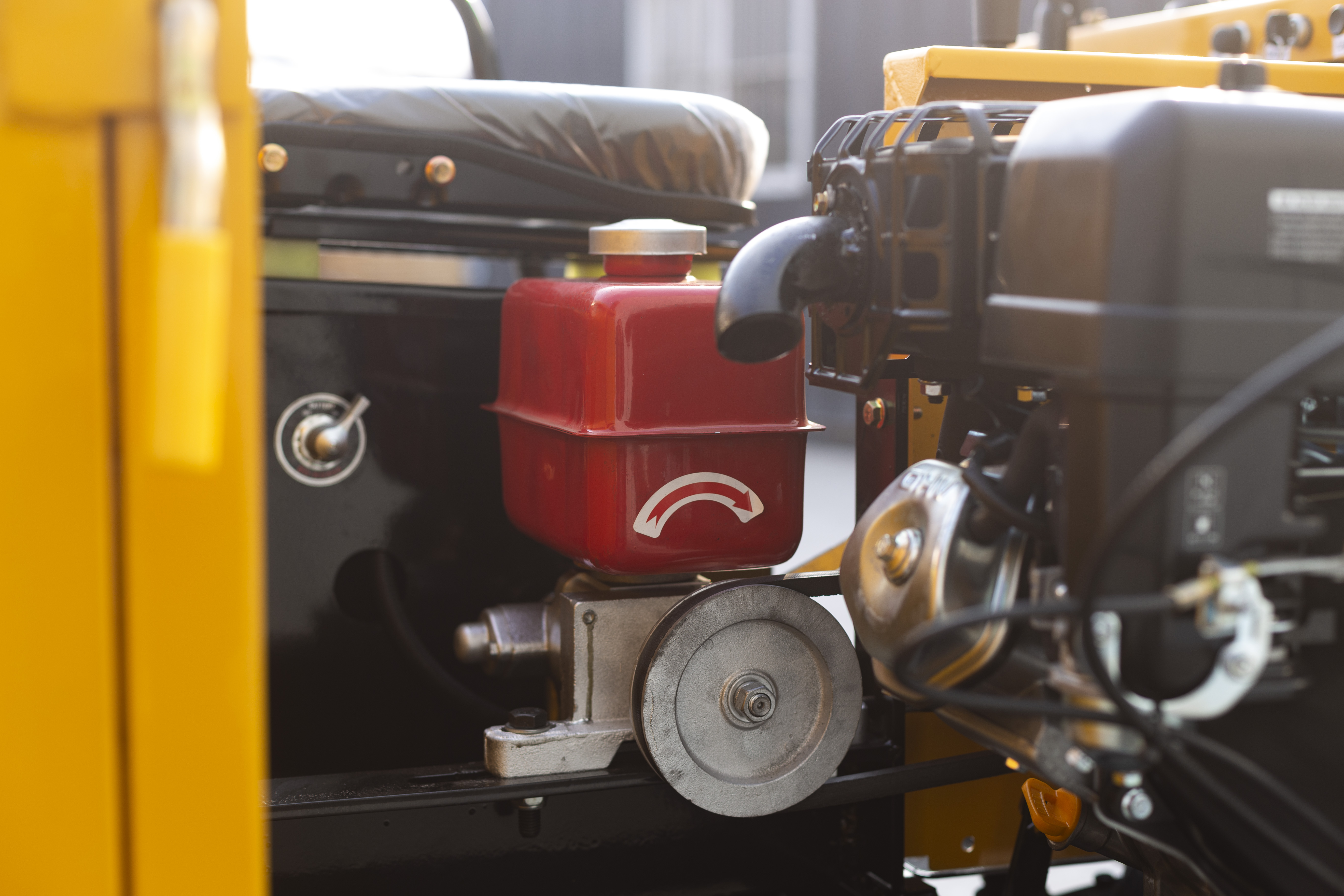 High Quality Small All-Terrain Crawler Dump Truck Hand-Held Mini Loader Diesel PLC & Gear Core Components 1 Year Warranty