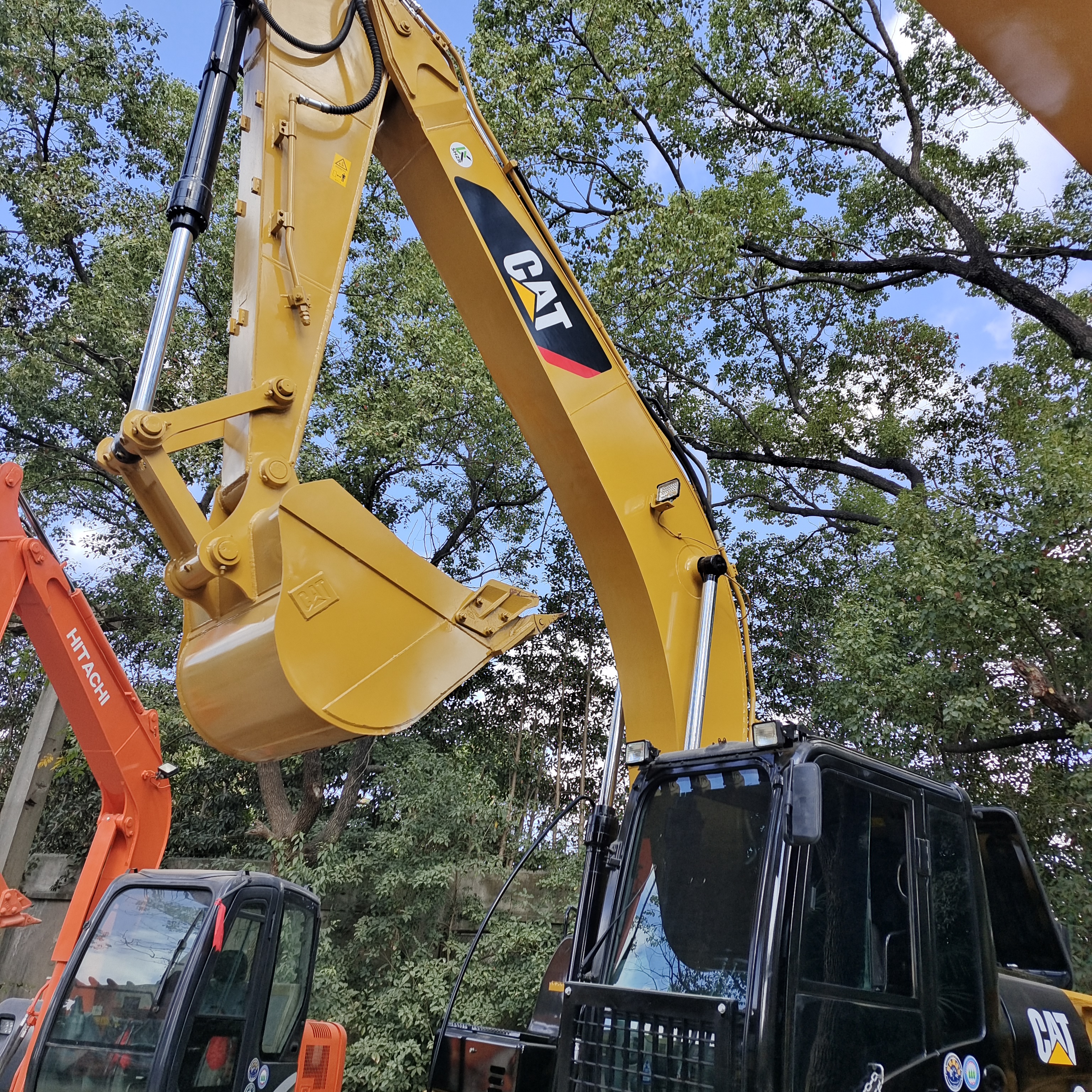 used caterpillar 320D 320DL 320D2 320D2L 320GC 320