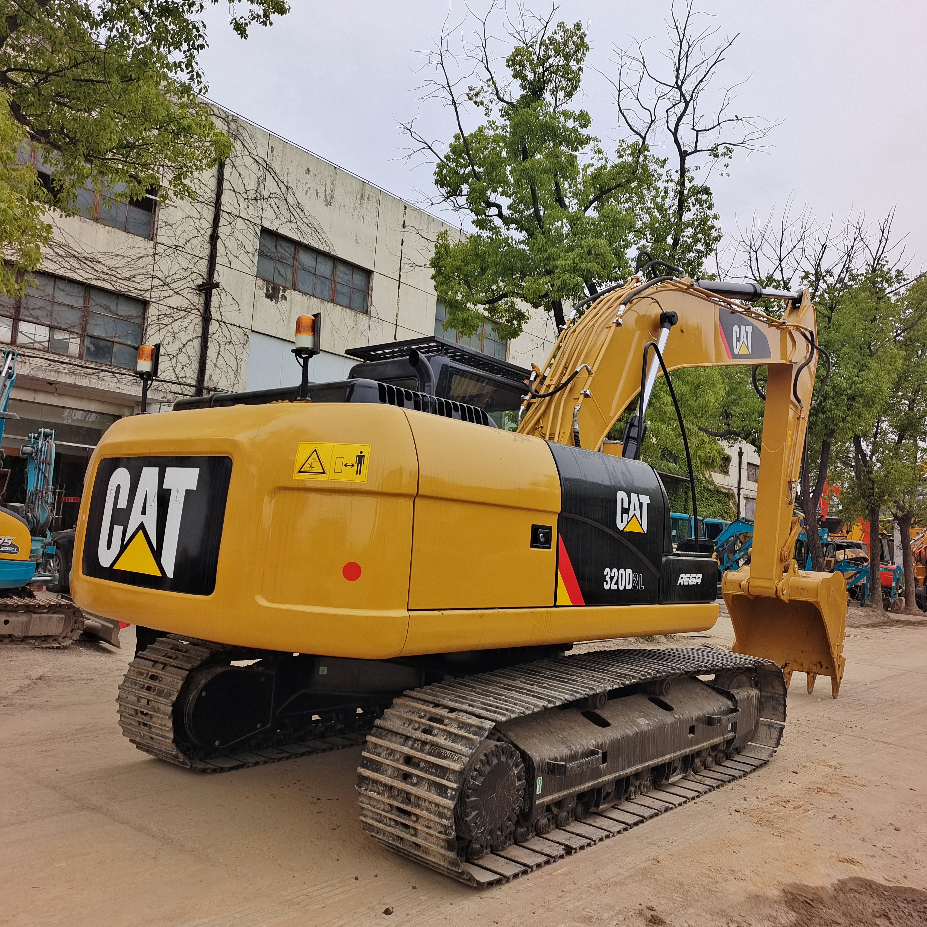 used caterpillar 320D 320DL 320D2 320D2L 320GC 320