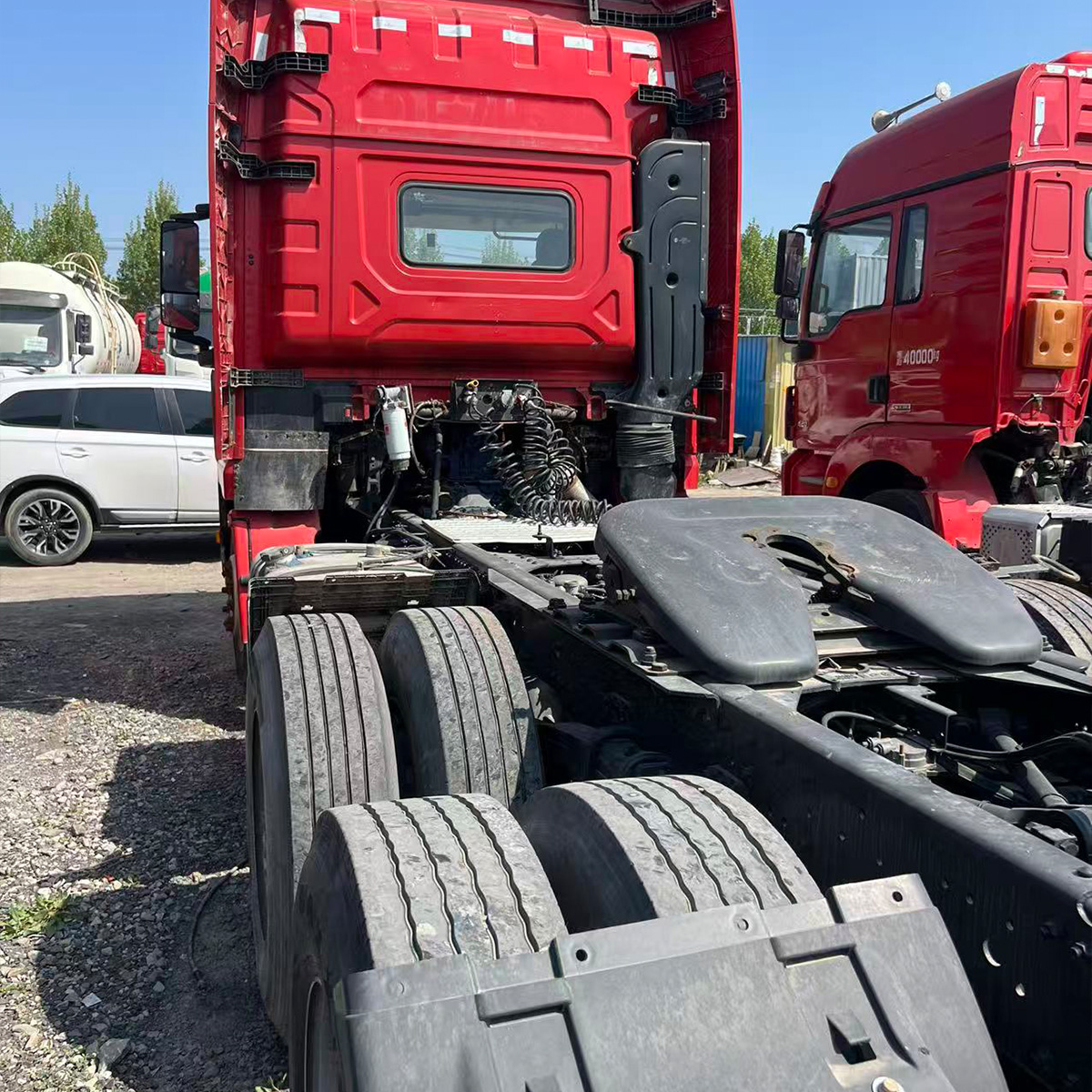 Used Shacman Delong X3000 Tractor Truck 550HP Weichai Engine Euro V Front 2 Rear 3 Leaf Springs