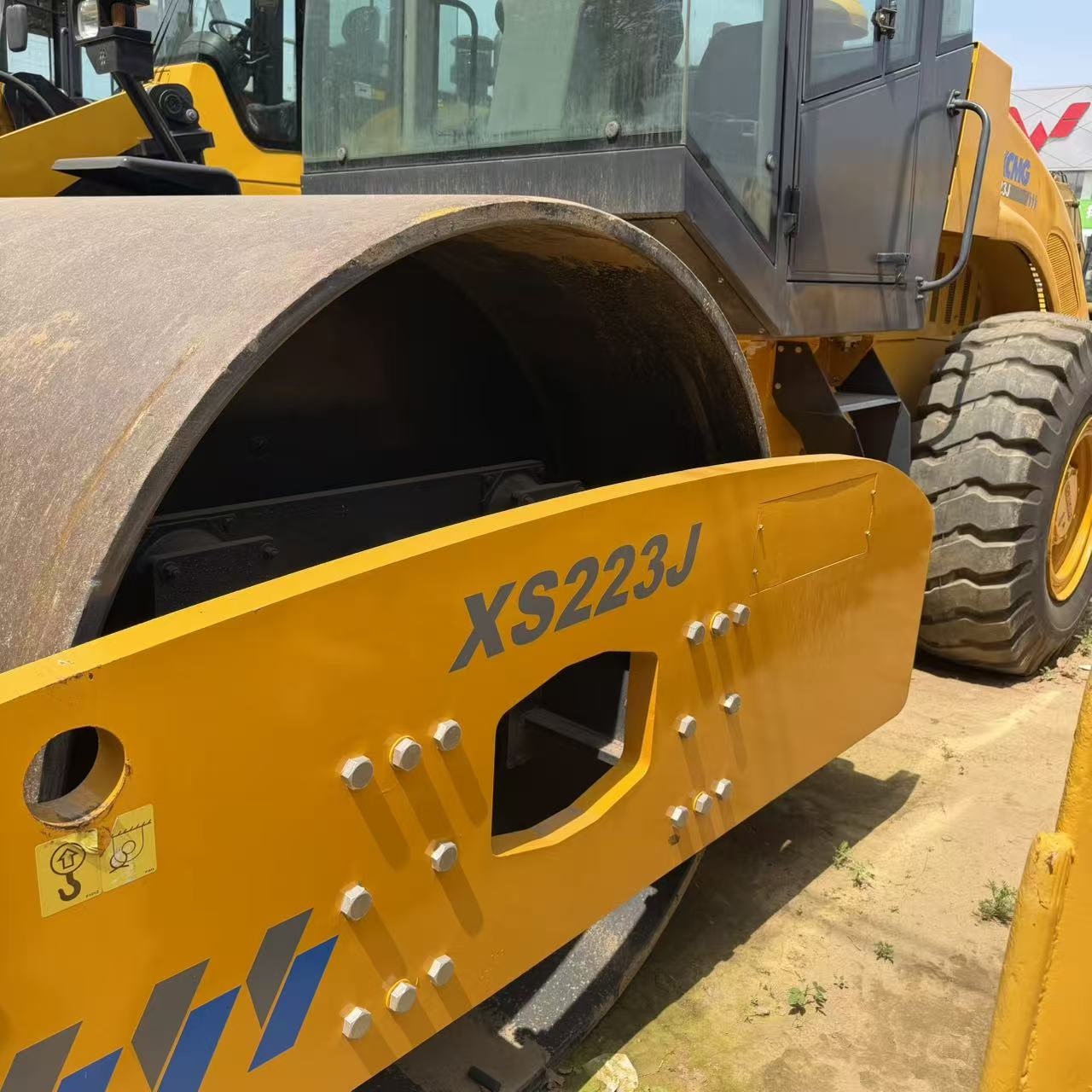 Used XCMG/SANY/LIUGONG/Shantui Single/Double Drum/Rubber Tyre Vibratory Roller for Export