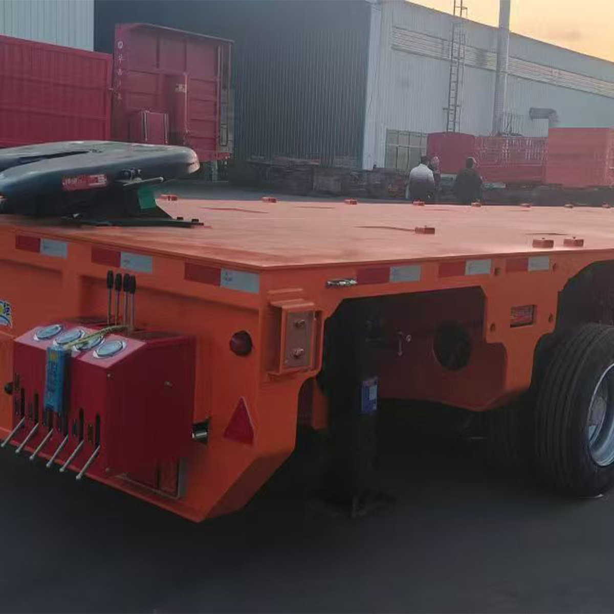 Custom Low Bed Semi-Trailer, 30-100 Ton Capacity, 8000kg-128000kg Load, Made in Shandong China, OEM/ODM Available