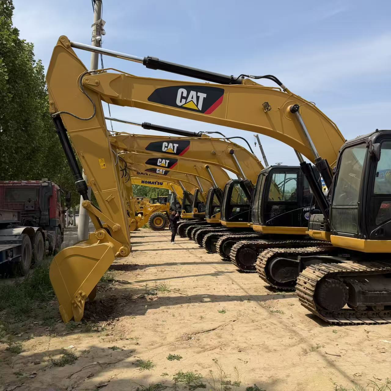 Used SANY SY215C Crawler Hydraulic Excavator 21-Ton Medium Construction Equipment for Export