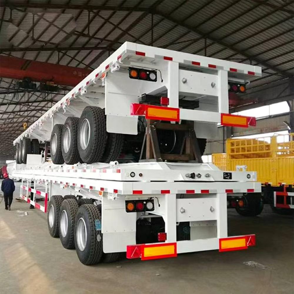 Flatbed Semi-Trailer, Load Capacity ＞30000kg, For Heavy Equipment Transportation, Customizable