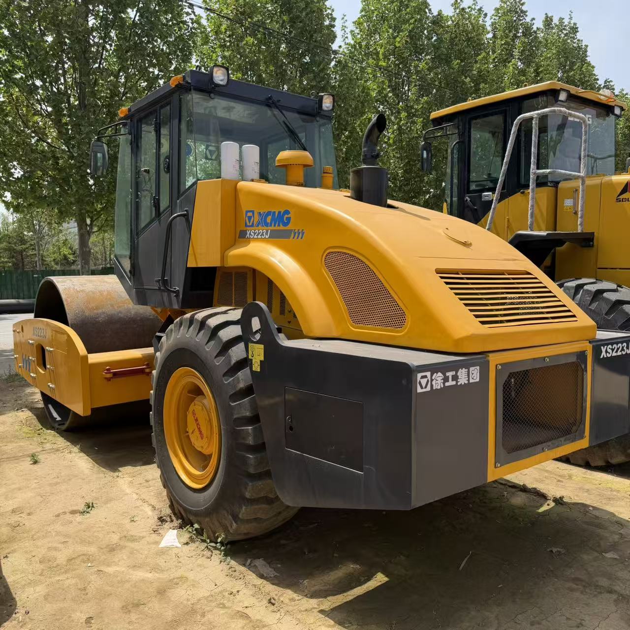 Used XCMG/SANY/LIUGONG/Shantui Single/Double Drum/Rubber Tyre Vibratory Roller for Export