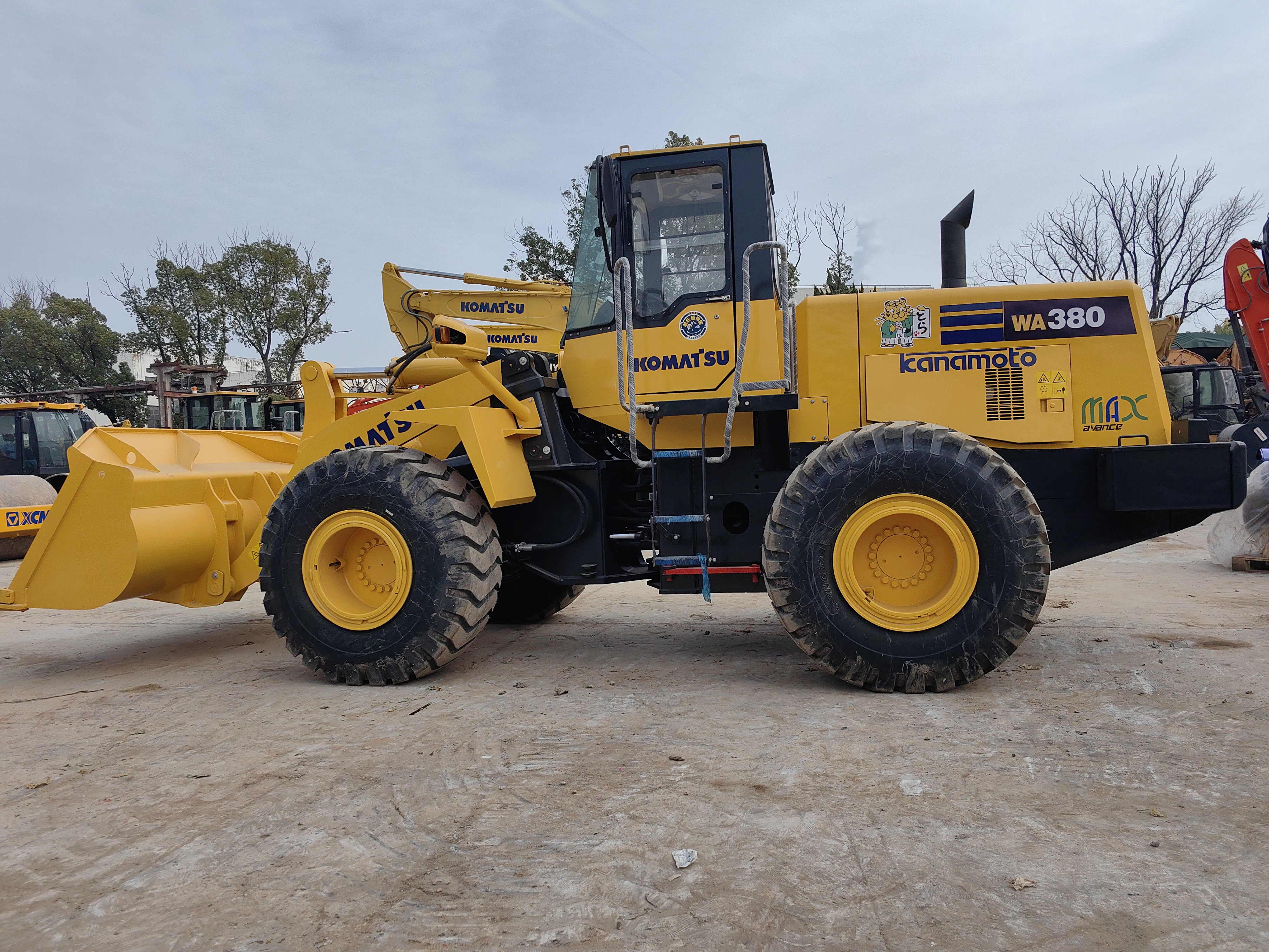 KOMATSU WA380 USED LOADER