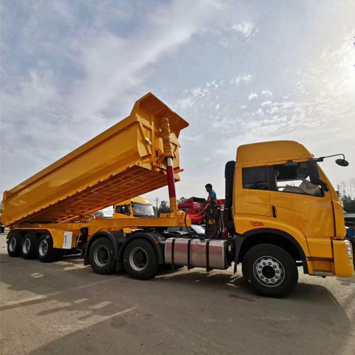 CSC 3-Axle Semi-Trailer, 40 Ton Load Capacity, Heavy Equipment Transportation, Suitable for Truck Trailers, High-Strength Steel Material