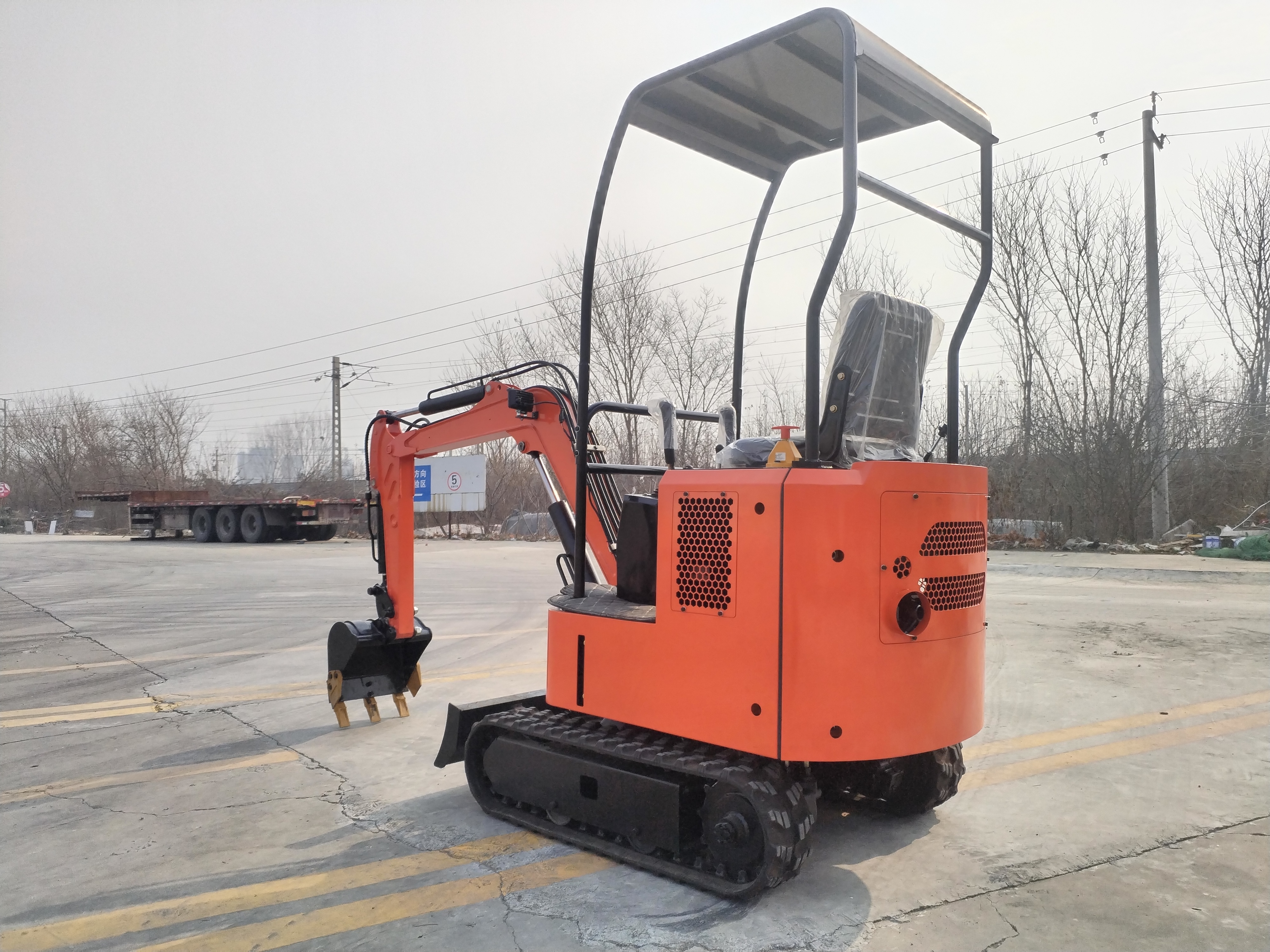 Compact Tracked Excavator, Household & Agricultural Mini Digger, Multi-Functional Excavator for Construction Sites