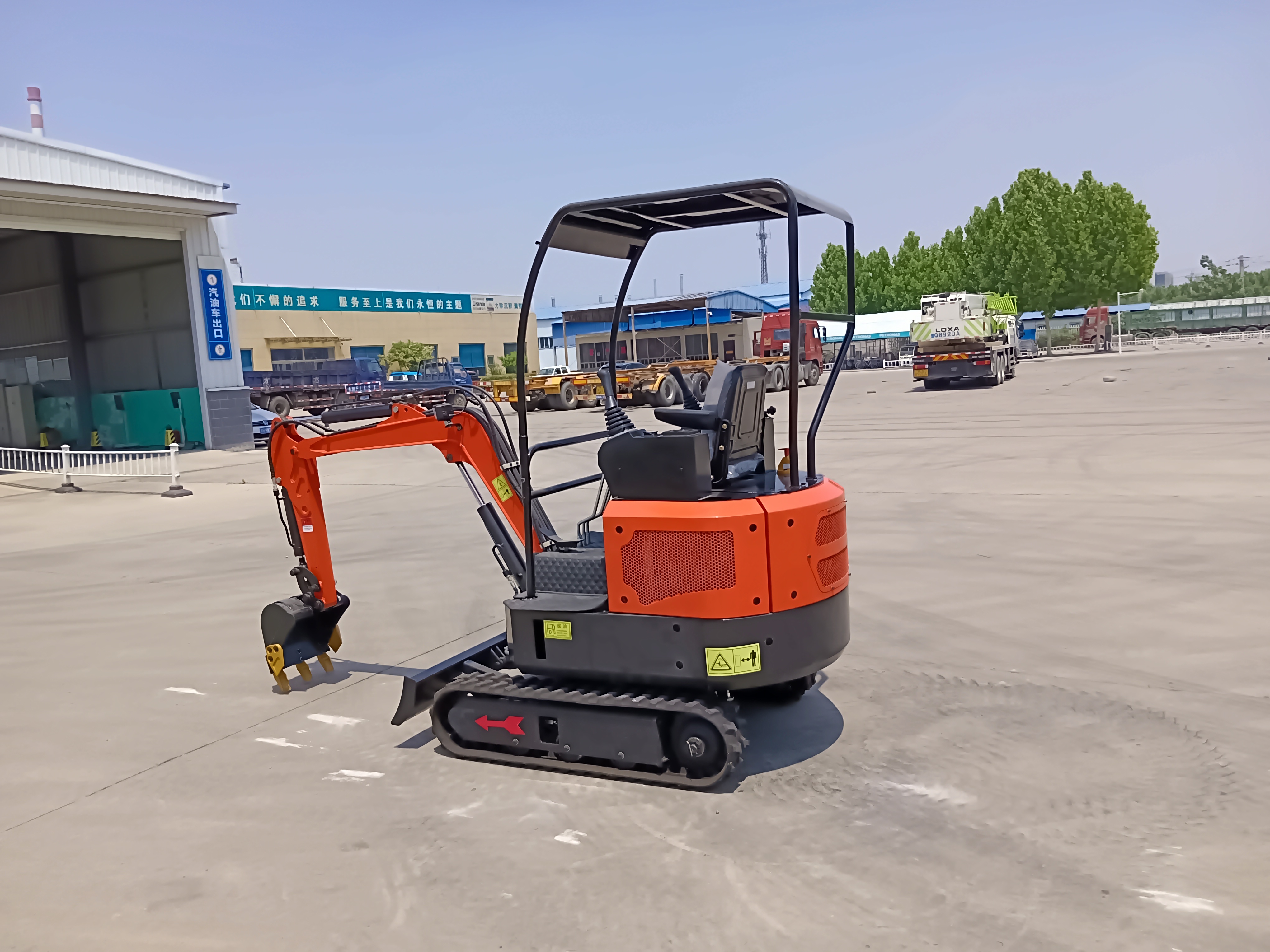 Compact Tracked Excavator, Household & Agricultural Mini Digger, Multi-Functional Excavator for Construction Sites