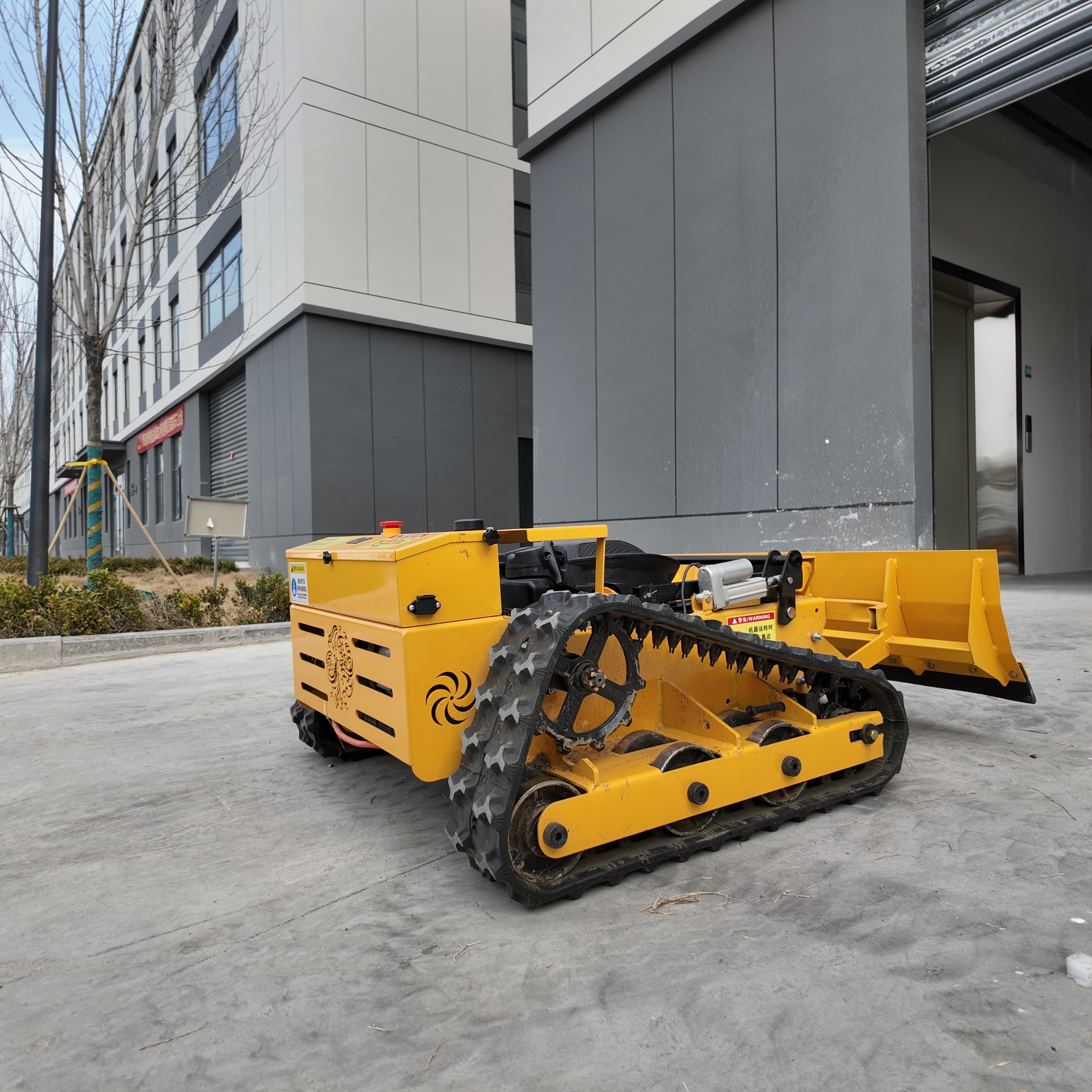 YM-550 Gasoline Lawn Mower | 24V 12Ah Remote Control 2000m²/h