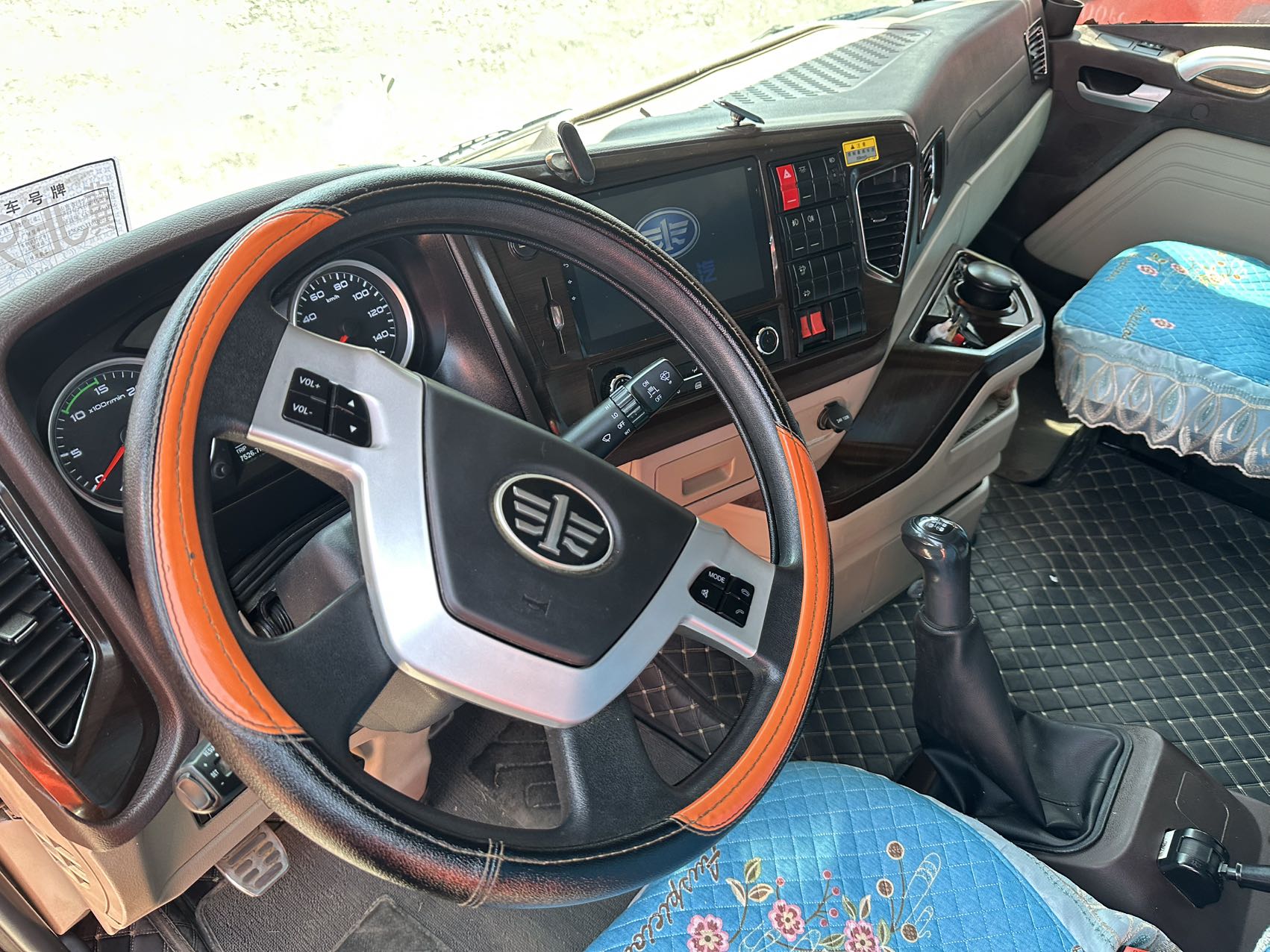 9.6m High Bar 6×2 Truck, 320HP Manual Transmission, National VI Navigator Edition, Full Configuration