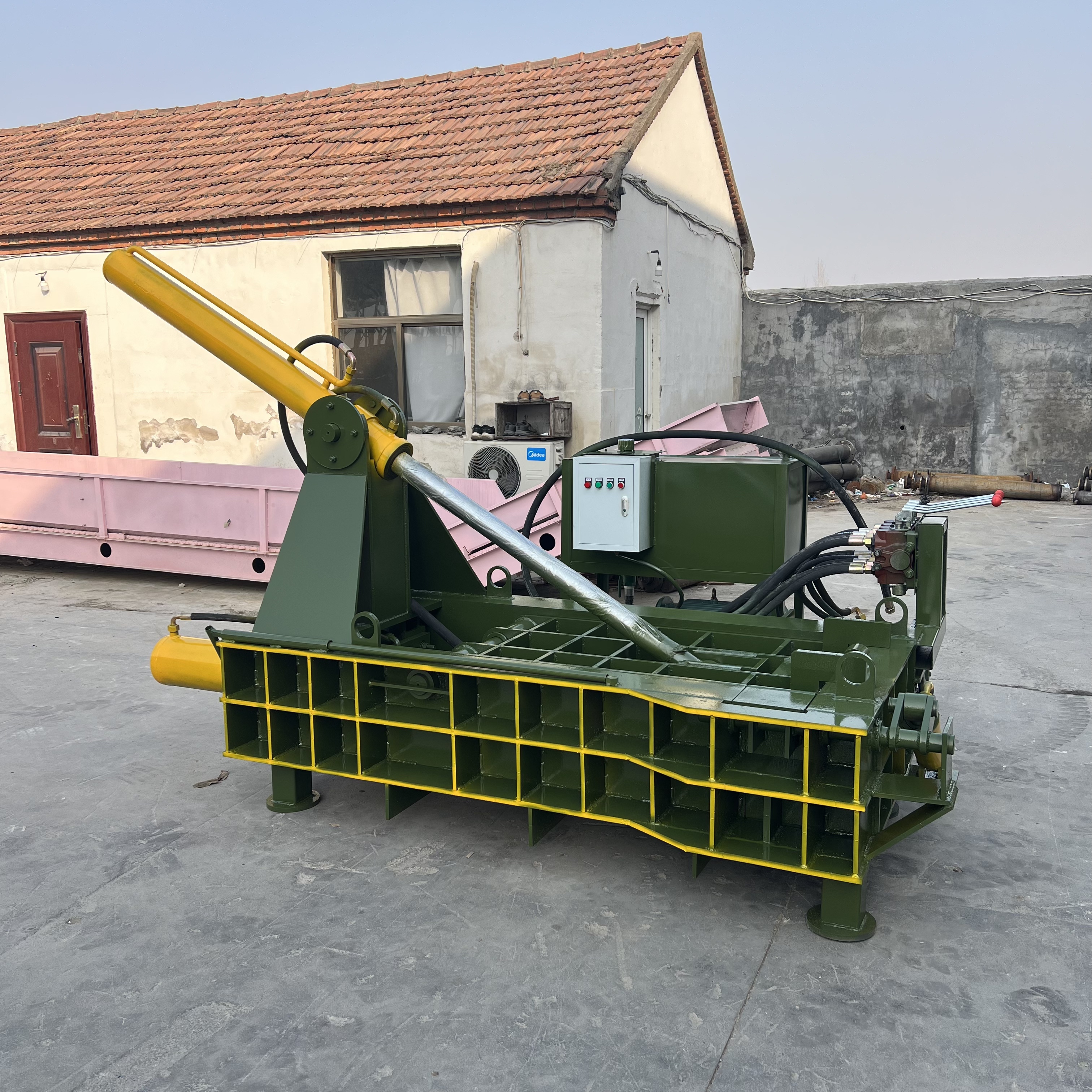 Metal Pressing Machine