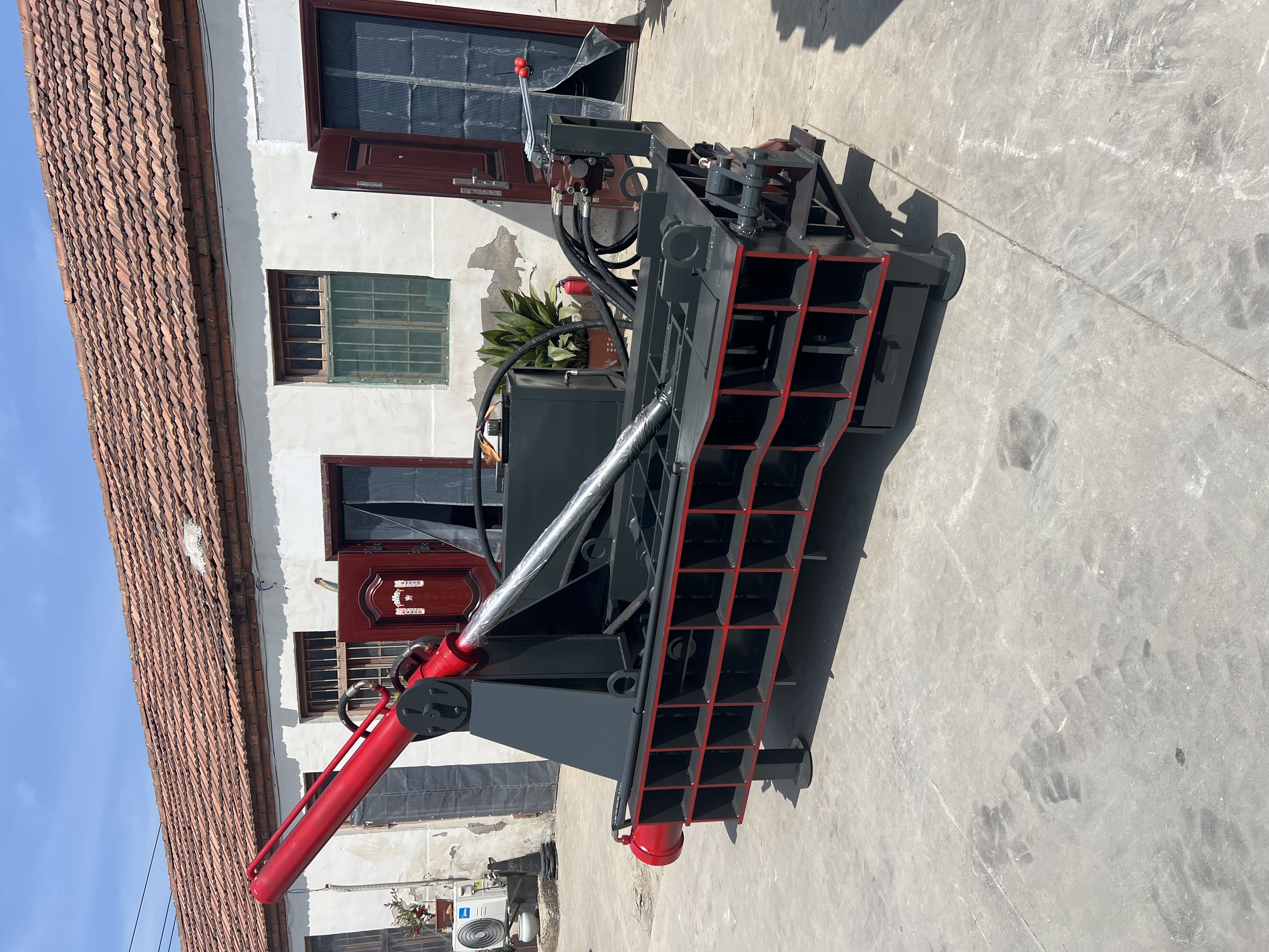 Metal Pressing Machine