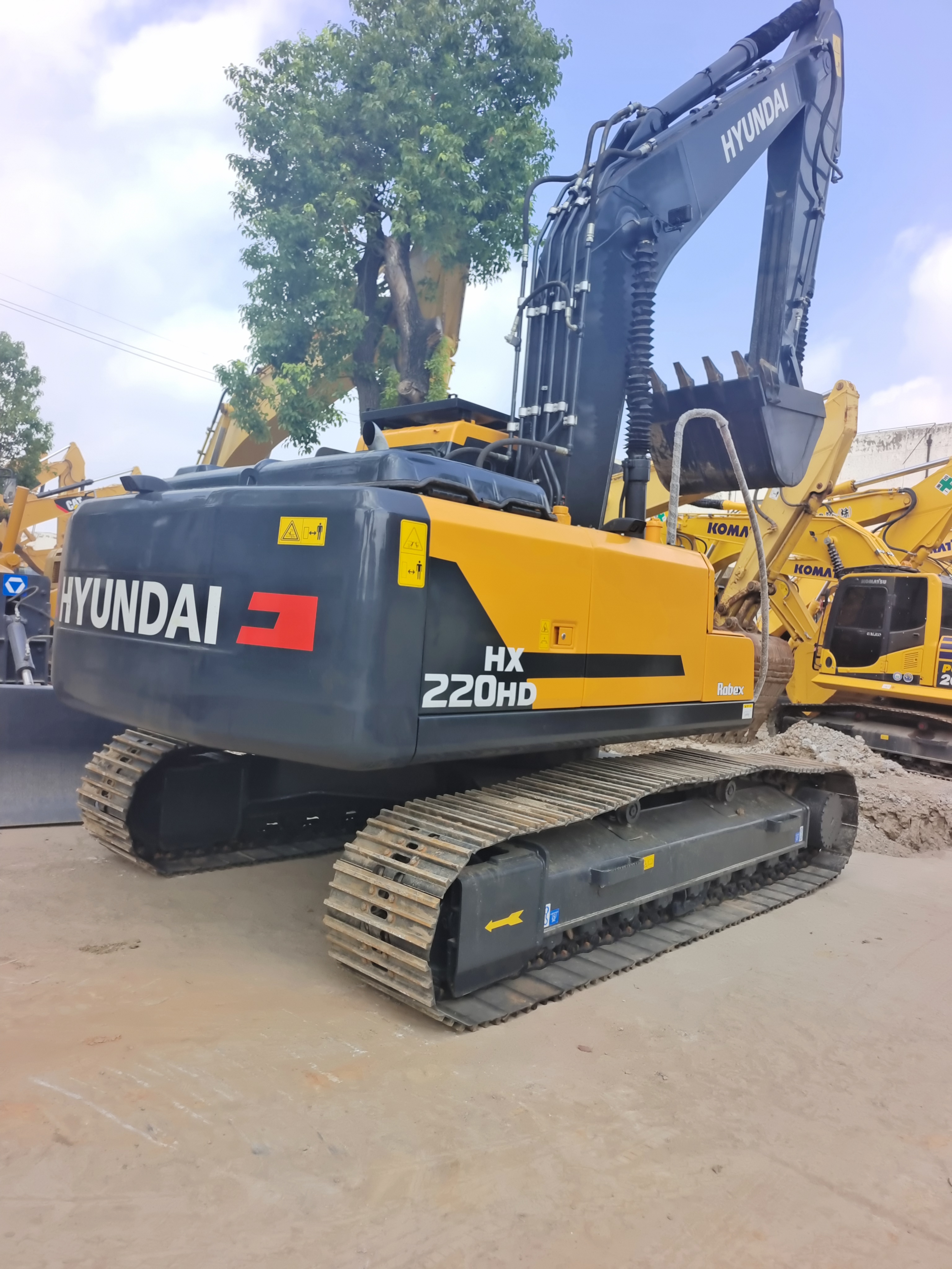 HYUNDAI HX220 HD