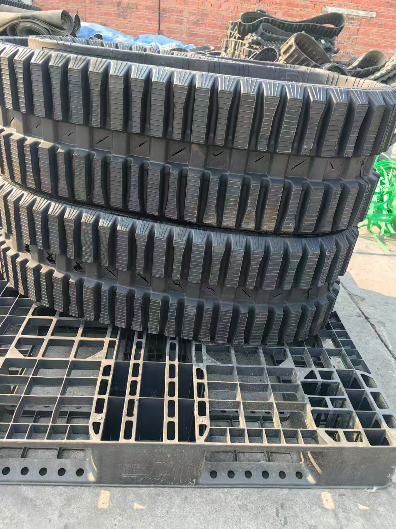 Rubber Tracks for Excavators & Mini Construction Machinery Wear-Resistant Customizable