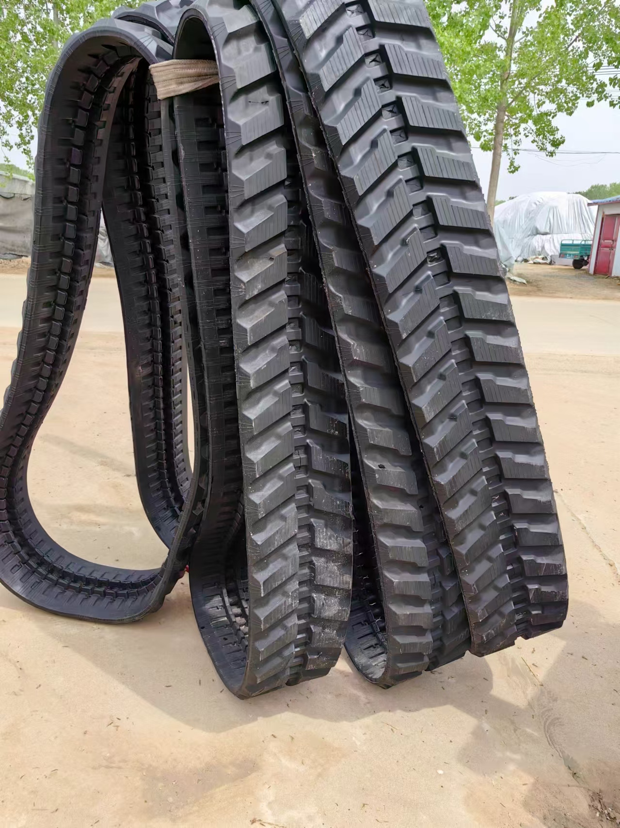 Rubber Tracks for Excavators & Mini Construction Machinery Wear-Resistant Customizable