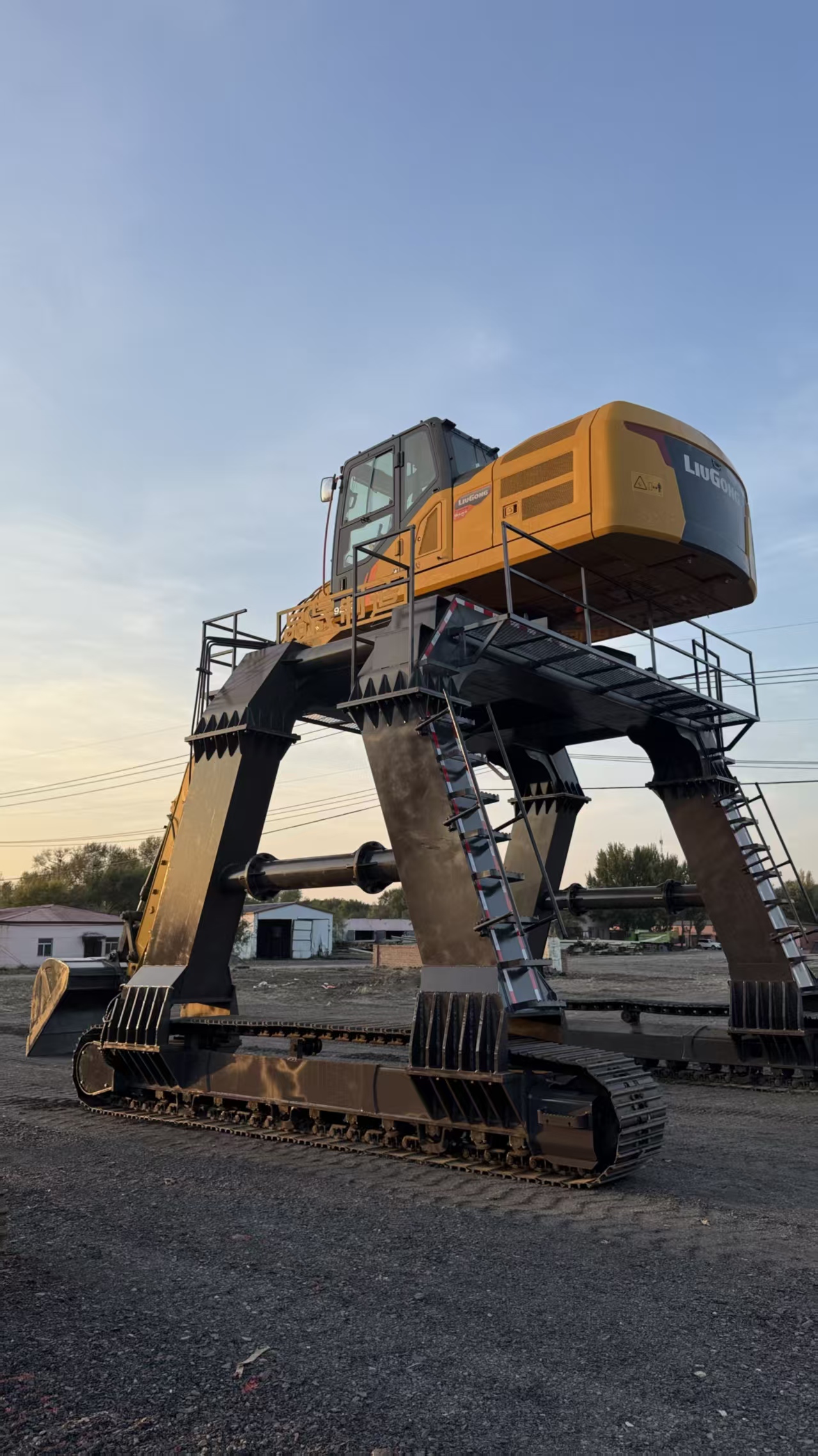 Hydraulic Walking Heightening Chassis for Excavator Train Unloading (Inner Height 4200mm)