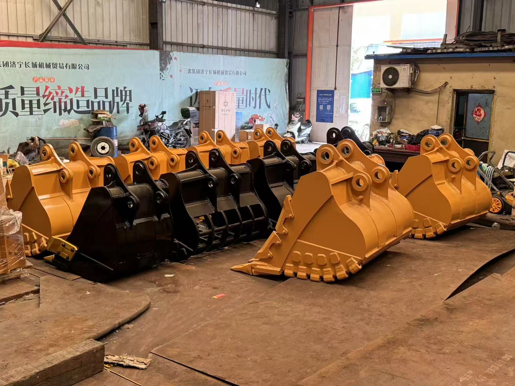 Mine Bucket Reinforced Wear-Resistant Excavator Bucket High-Strength Rock Bucket