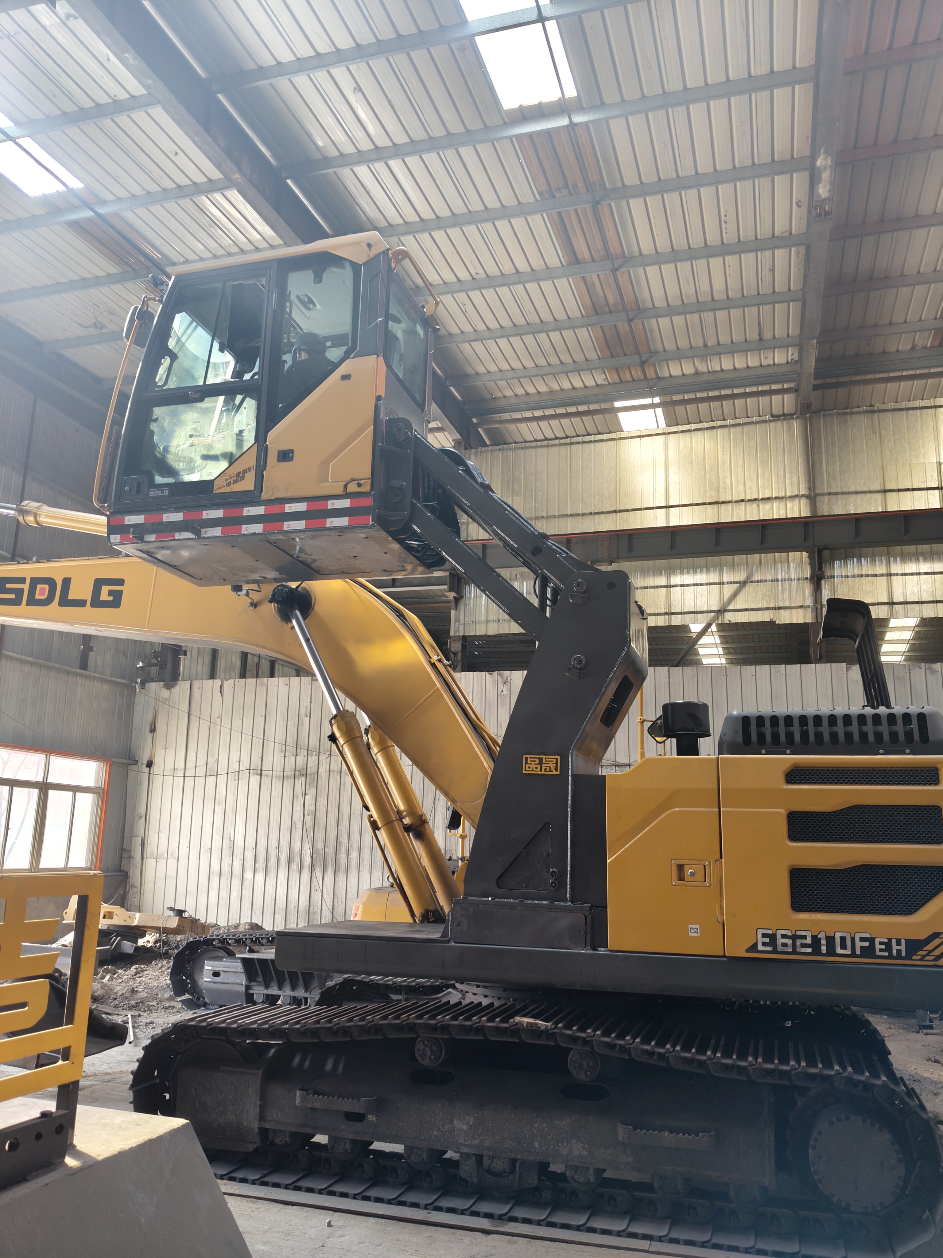 Excavator Lifting Cab Railway Coal Leveler 2.5m Lifting Material Grabber & Steel Grapple