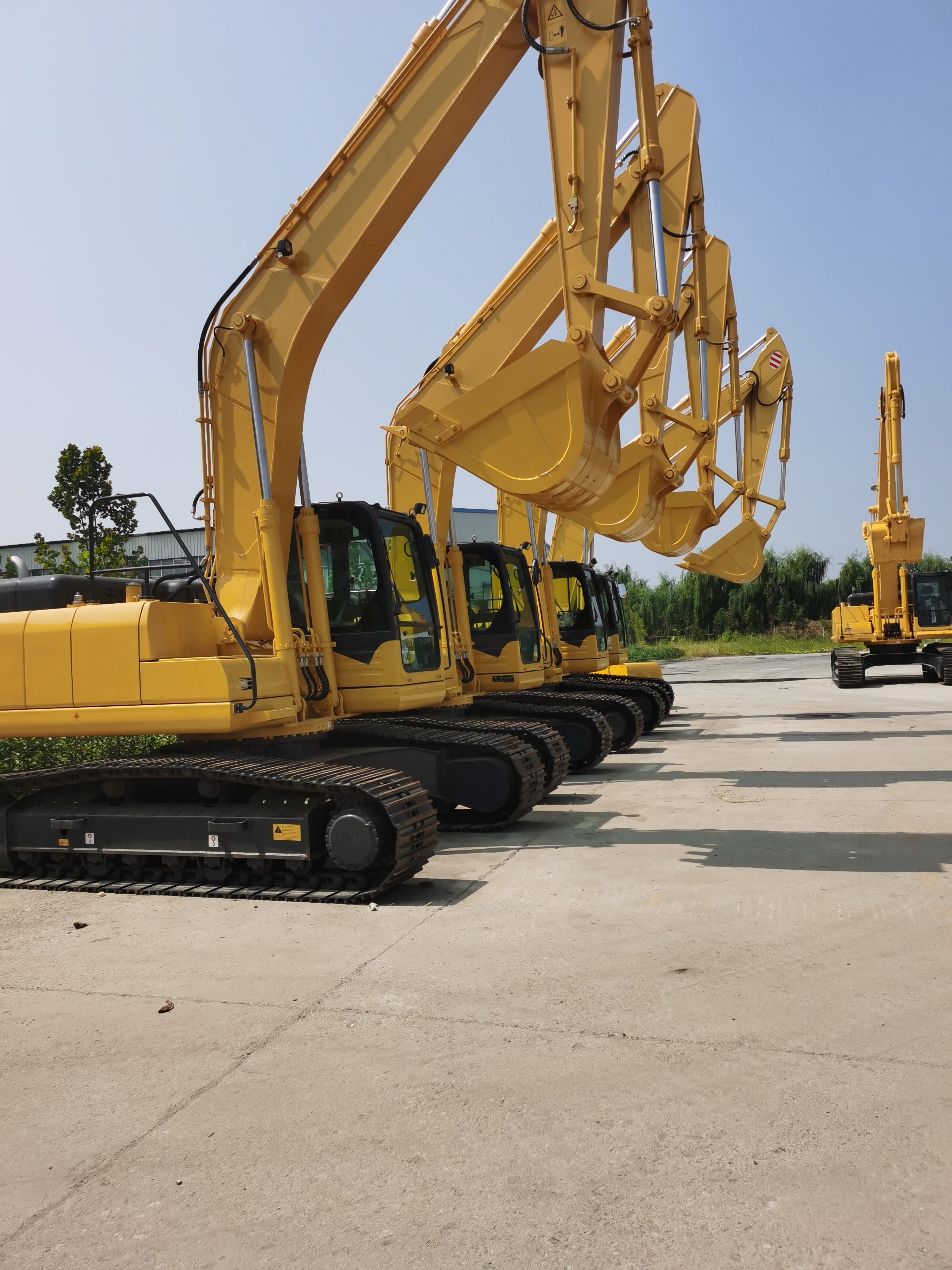Crawler Hydraulic Excavator | Heavy Duty Construction Excavator with Kawasaki Hydraulic System