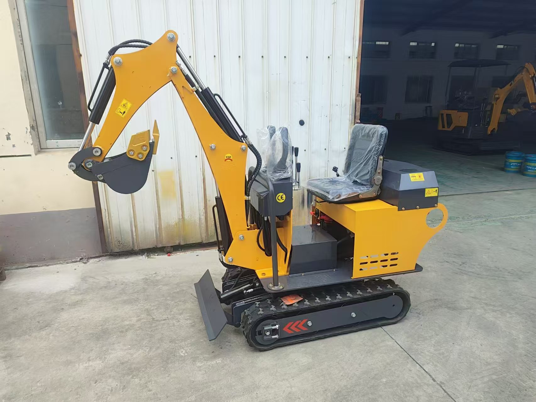 Model 08 Multi-functional Mini Crawler Excavator for Orchard & Farmland
